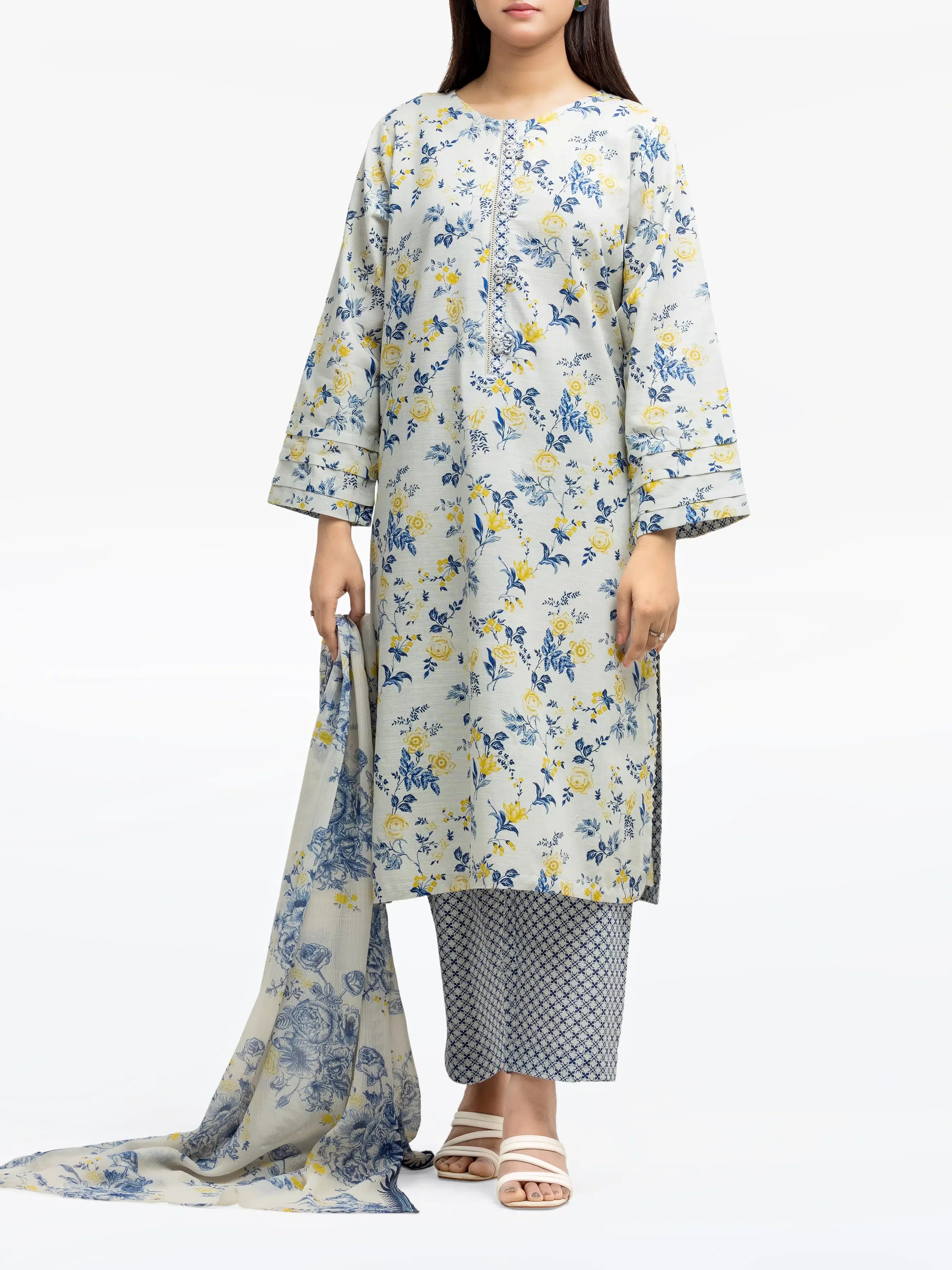 URB Pret 3Pc Printed Khaddar Suit