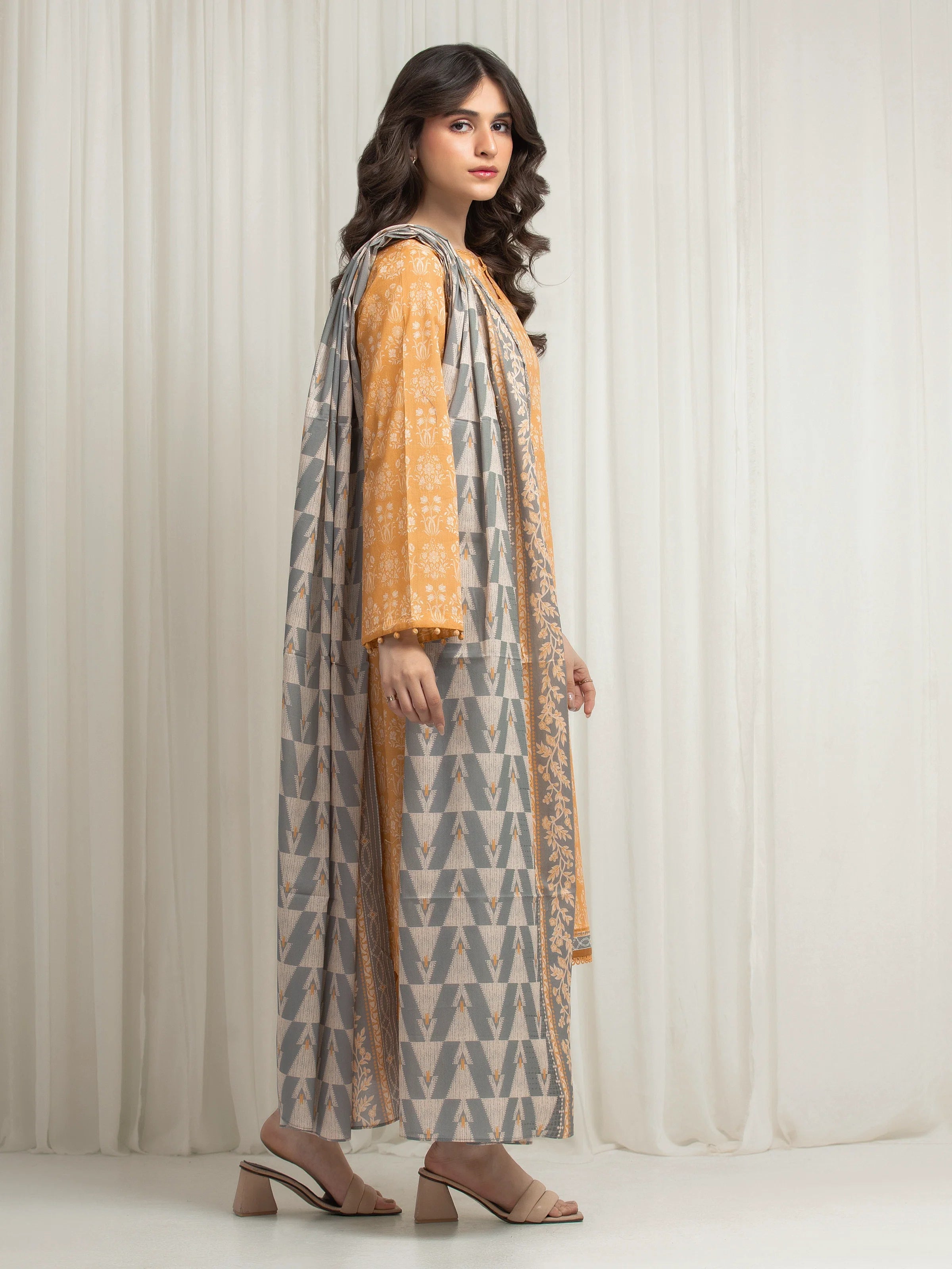 URB Unstitched Printed Lawn Suit