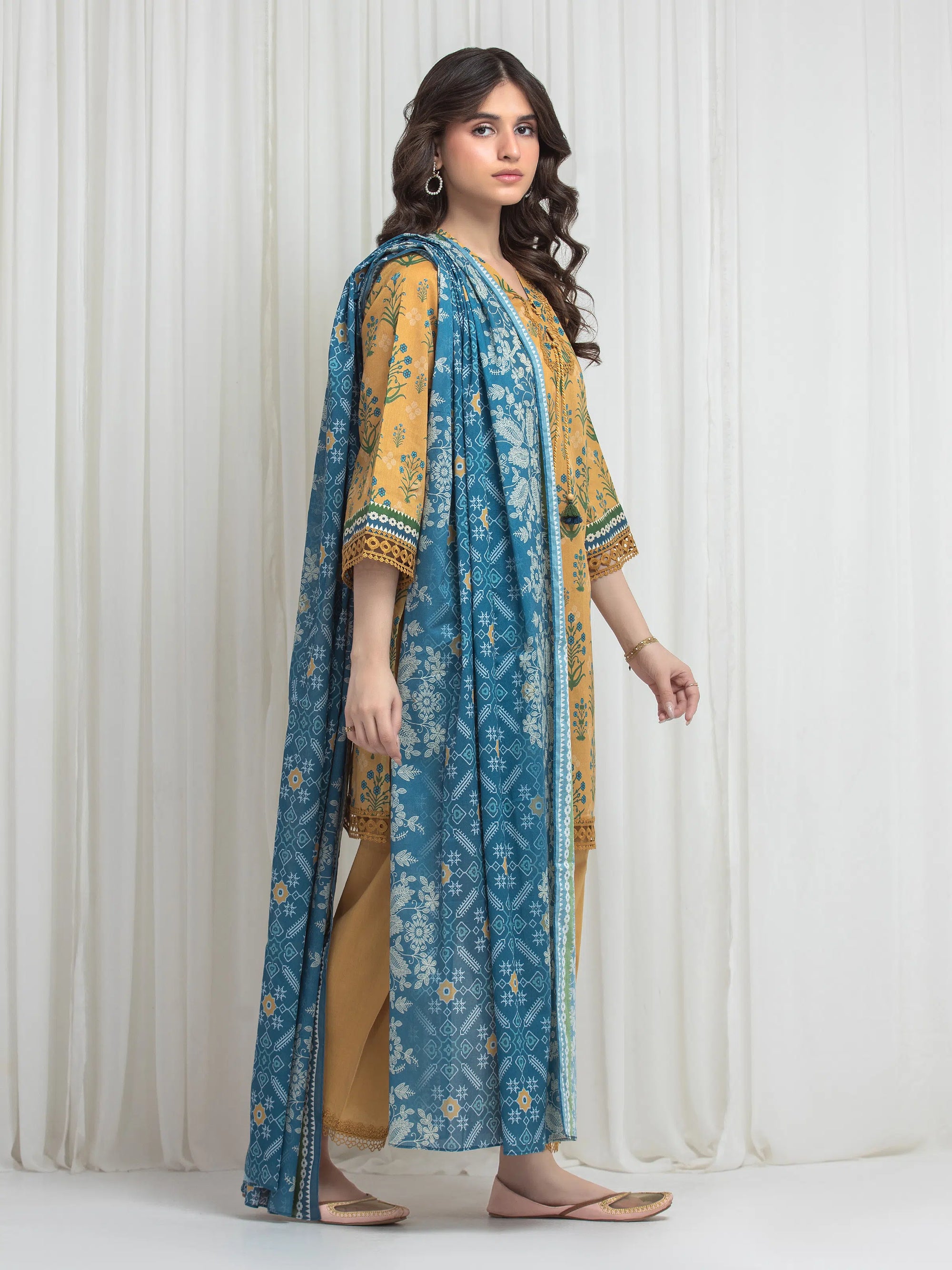 URB Lawn Suit 846073