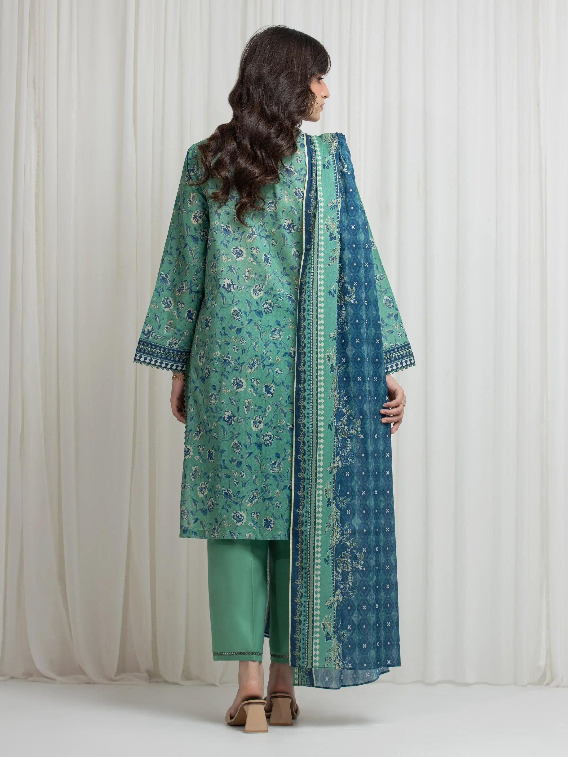 URB Lawn Suit 671459