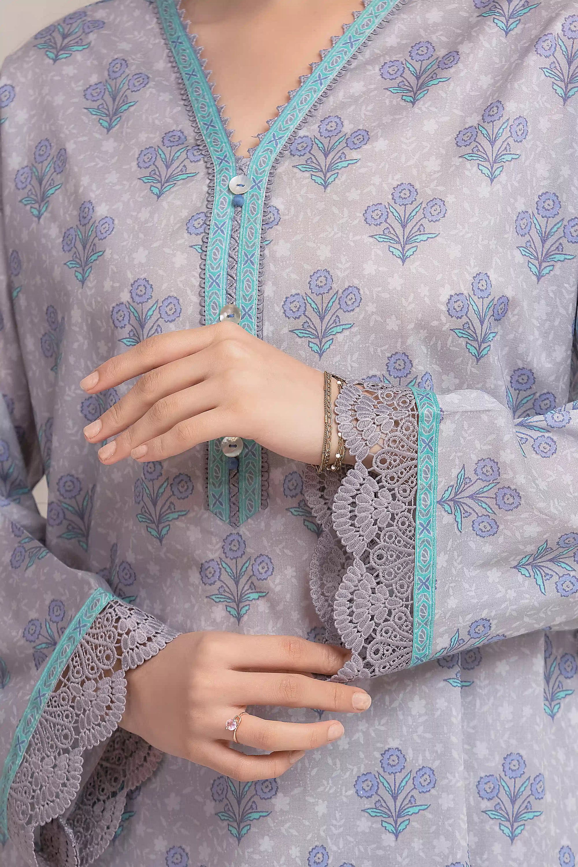 URB Lawn Suit 358249