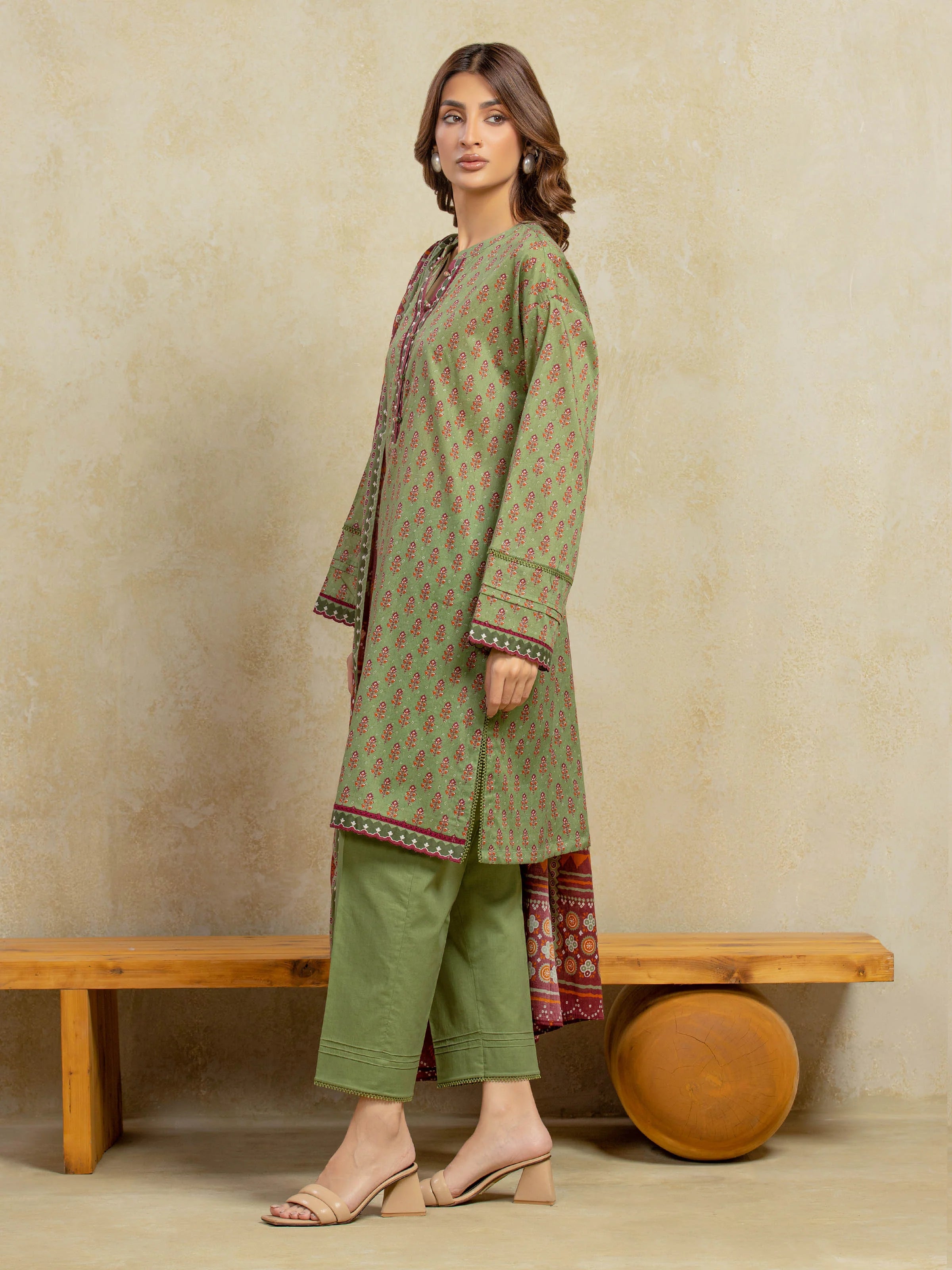URB Unstitched Green Printed Khaddar 3 Piece