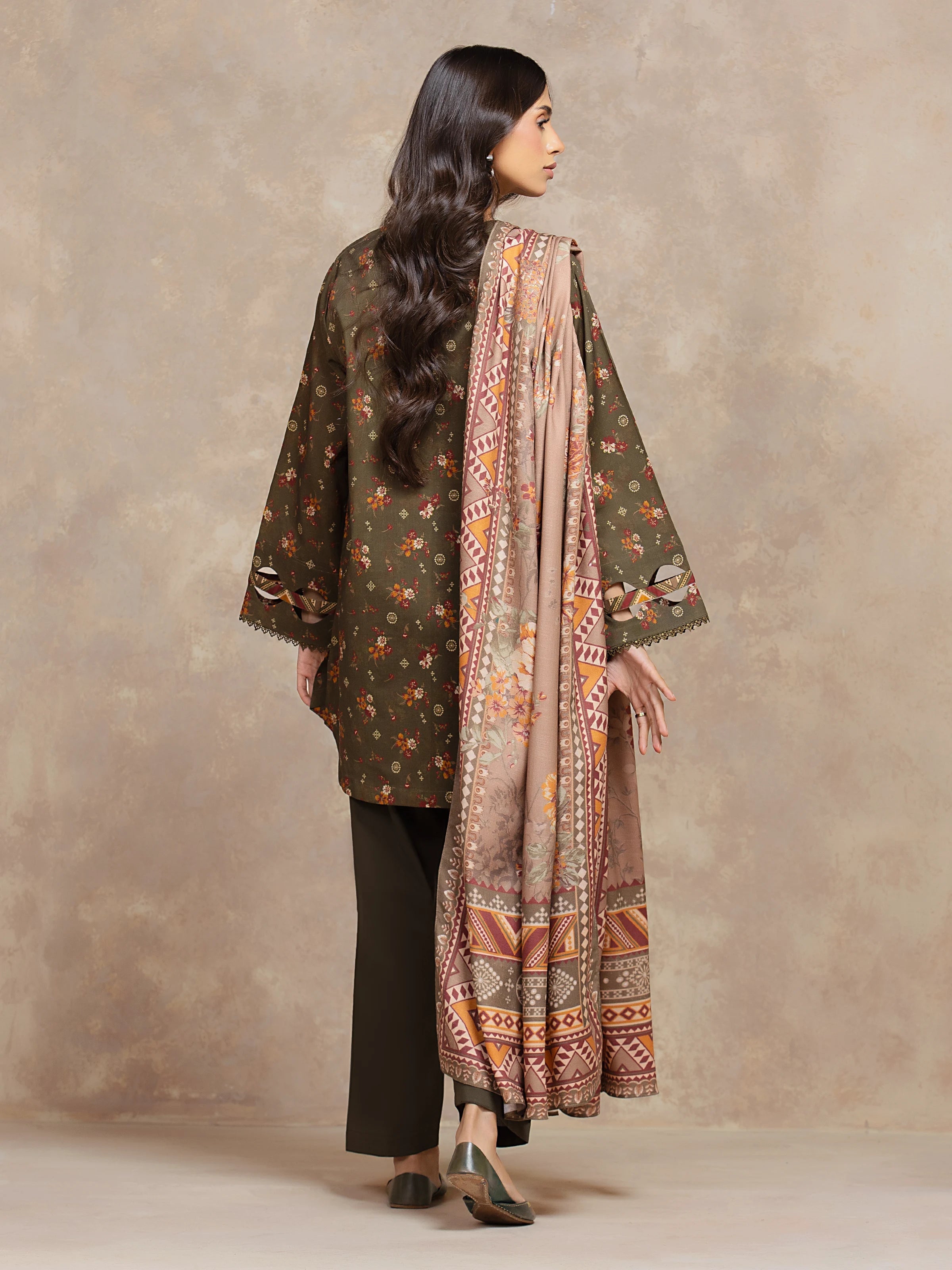 URB Unstitched Printed Khaddar Suit