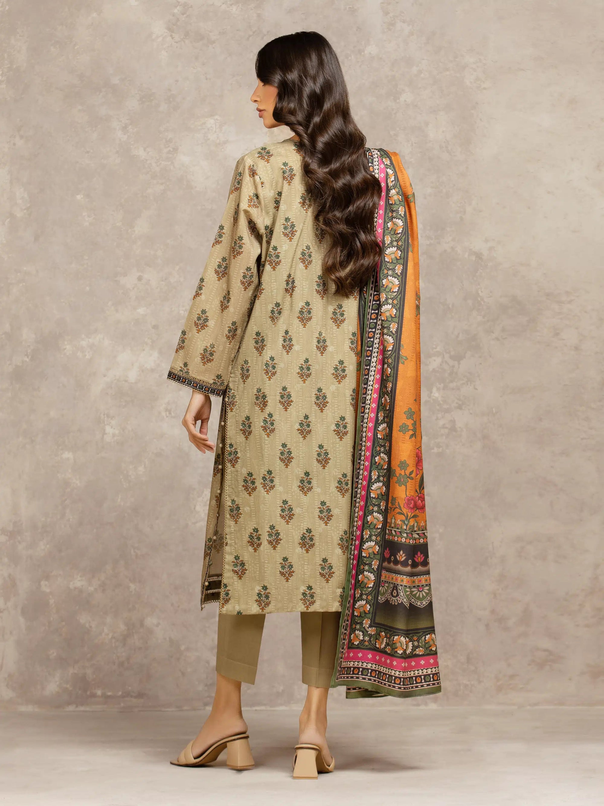 URB Unstitched Printed Khaddar Suit