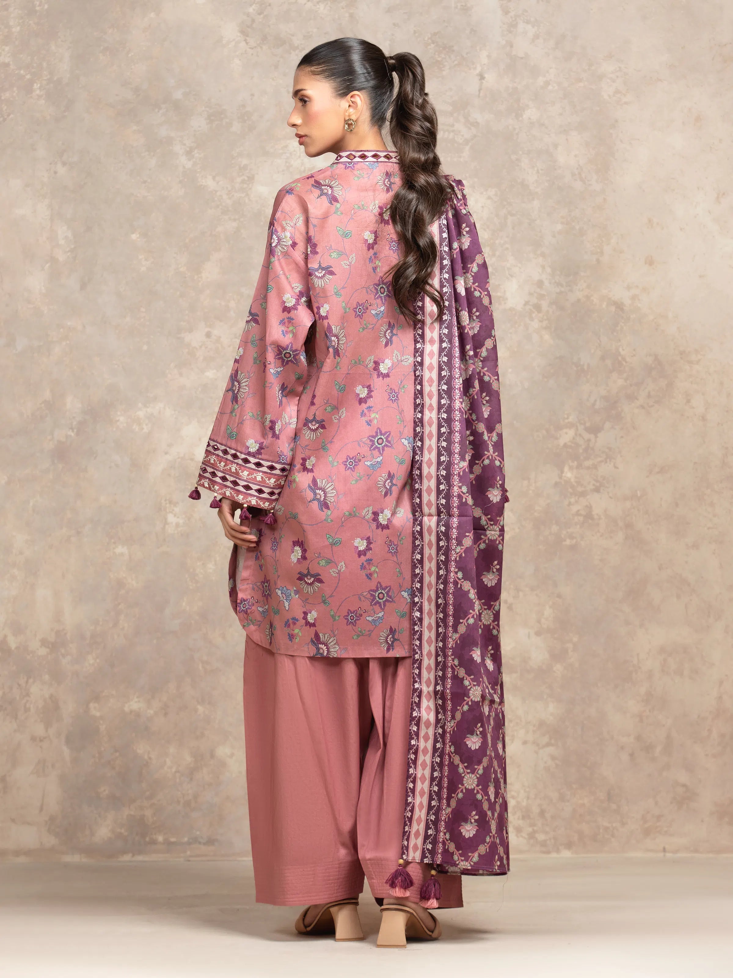 URB Unstitched Printed Khaddar Suit
