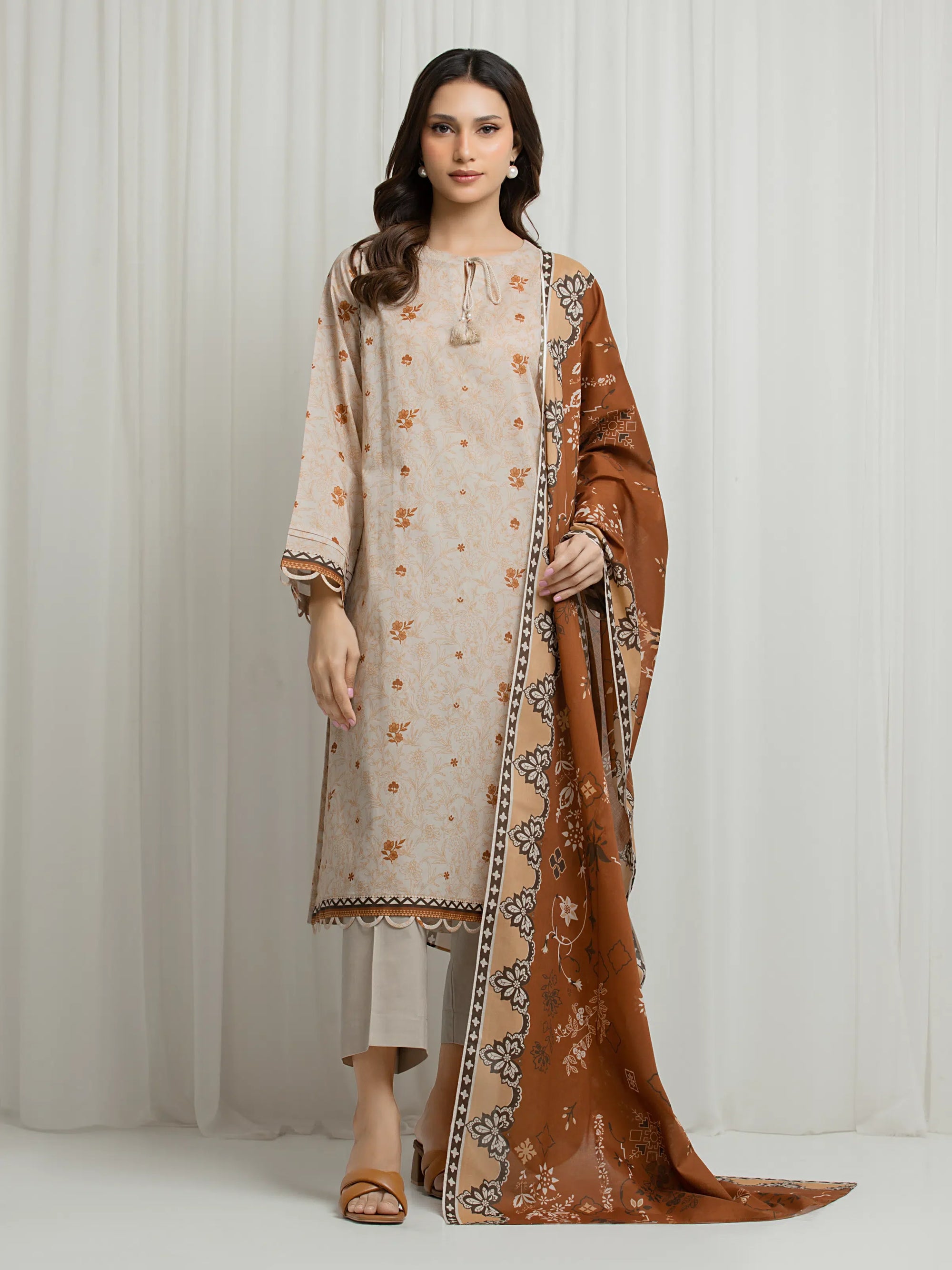 Exclusive Lawn 509724