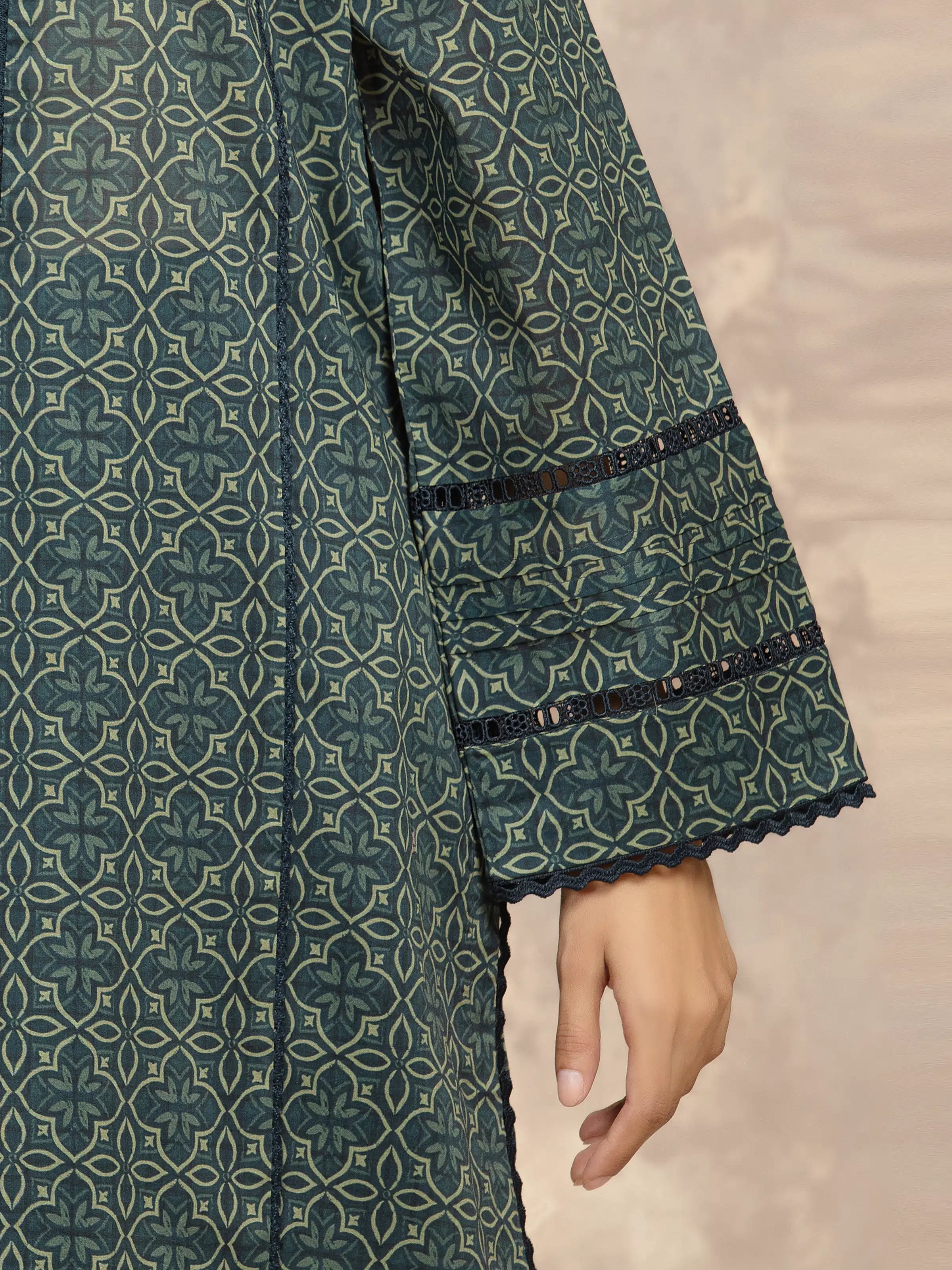 URB Unstitched Printed Khaddar Suit