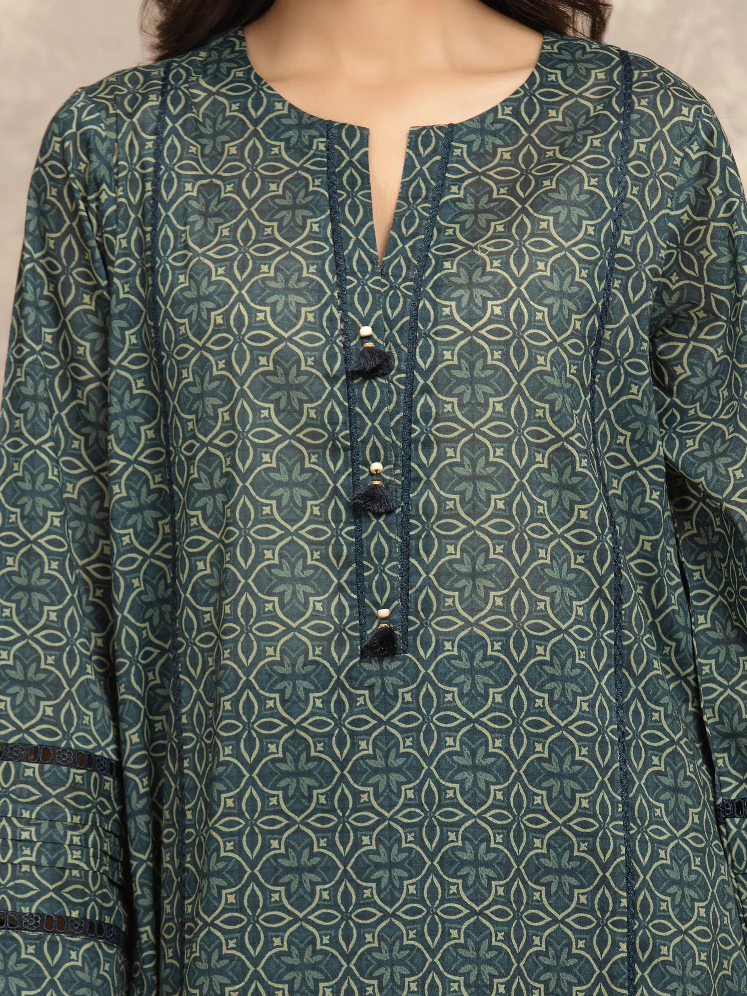 URB Unstitched Printed Khaddar Suit