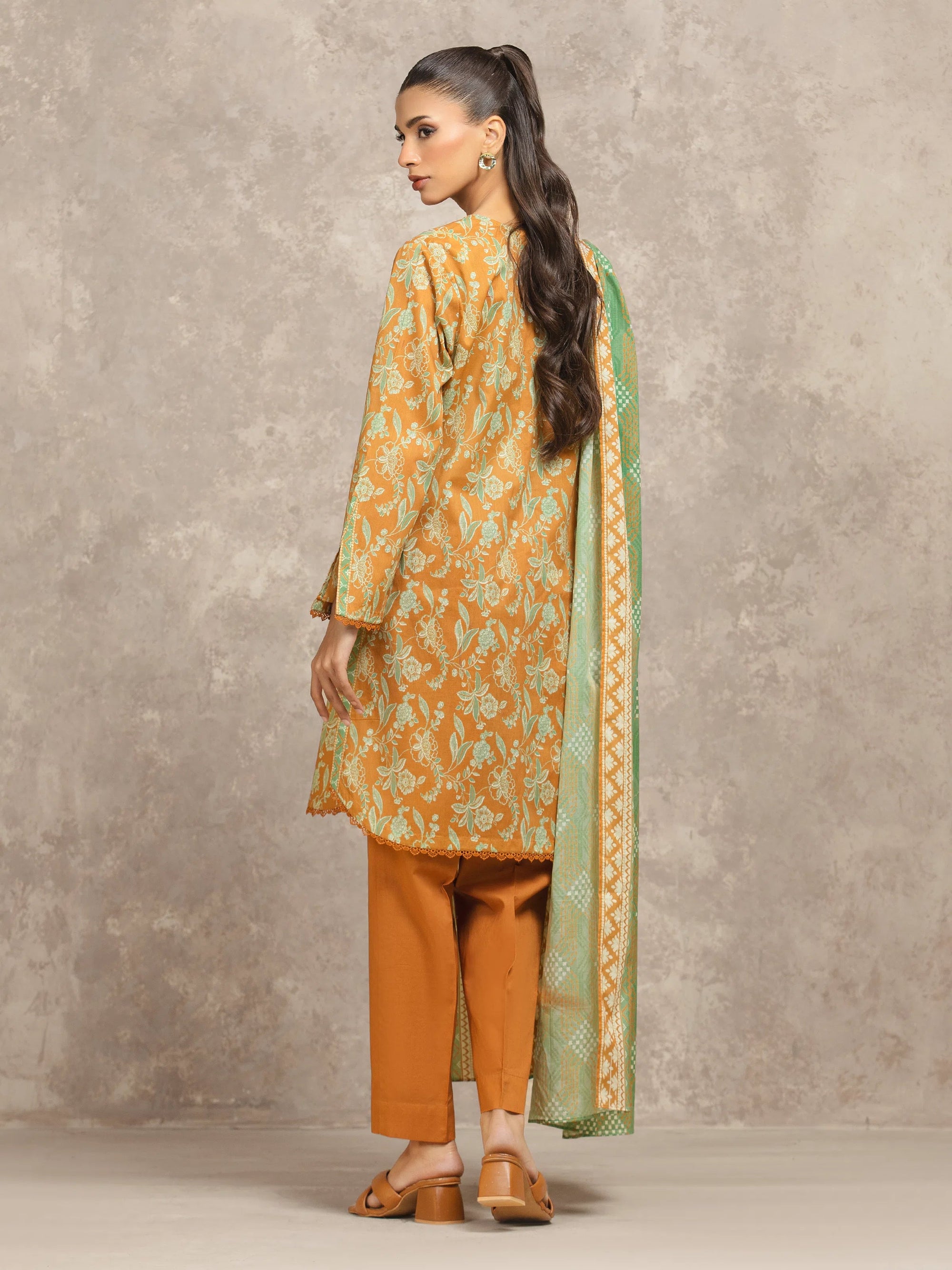 URB Unstitched Printed Khaddar Suit
