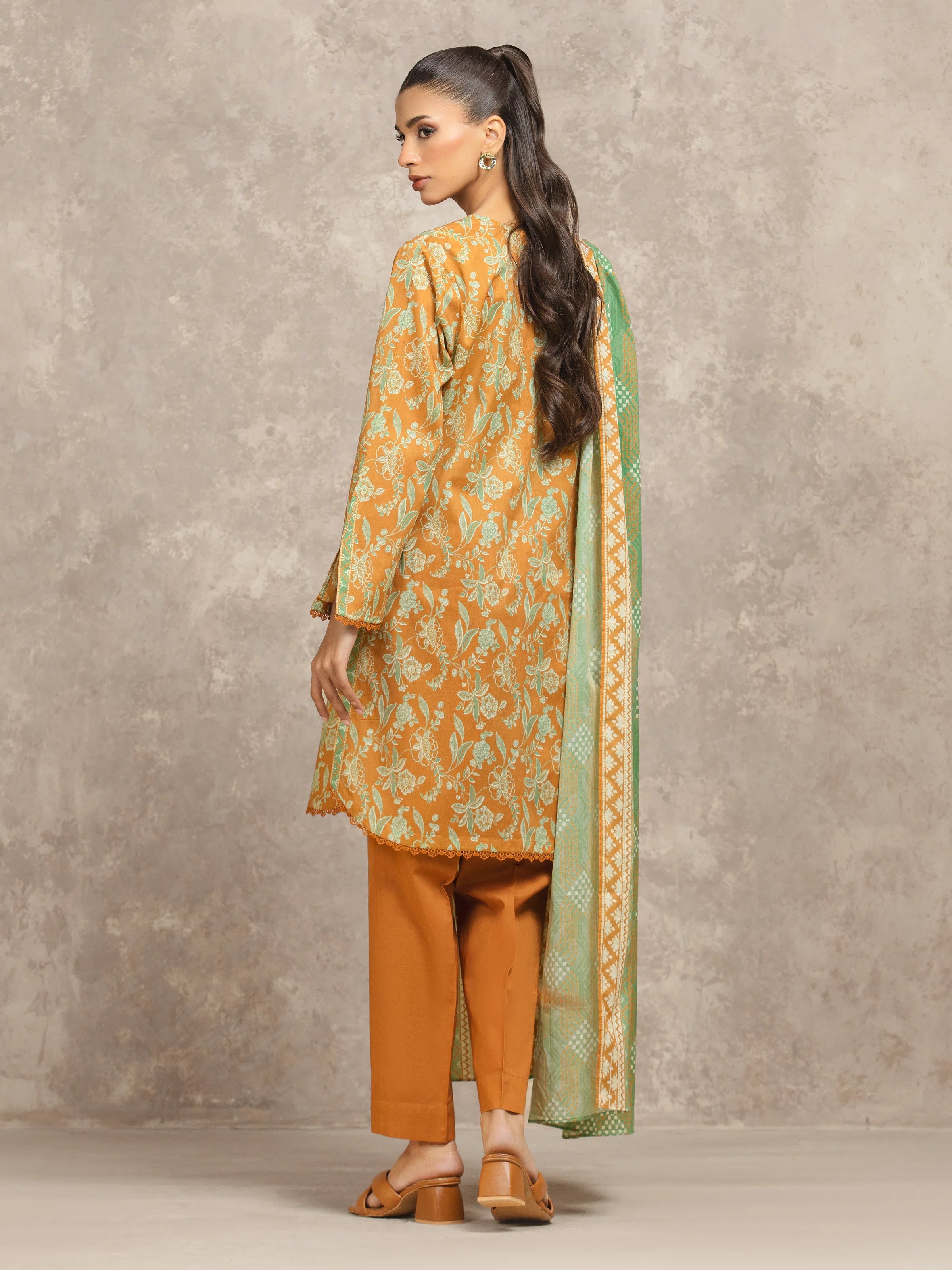 URB Unstitched Printed Khaddar Suit