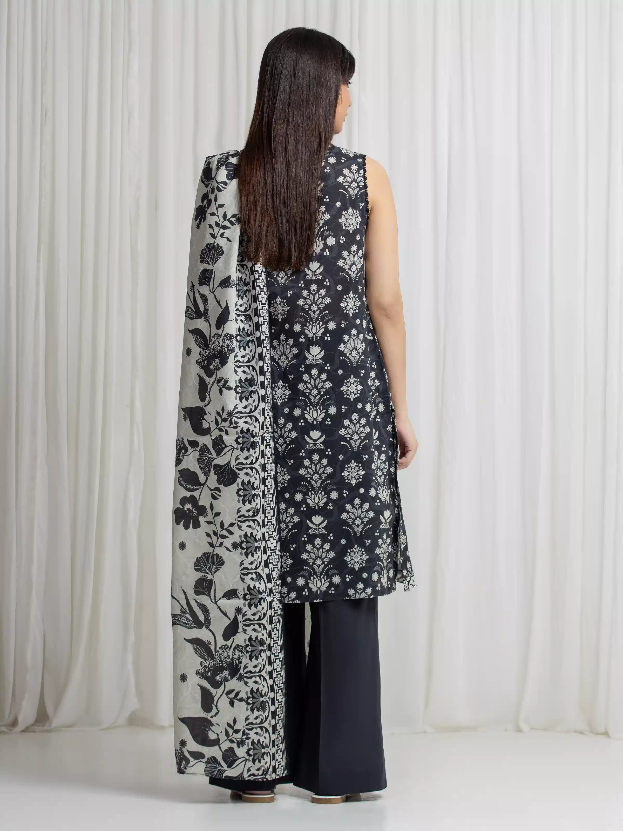 Exclusive Lawn 138509