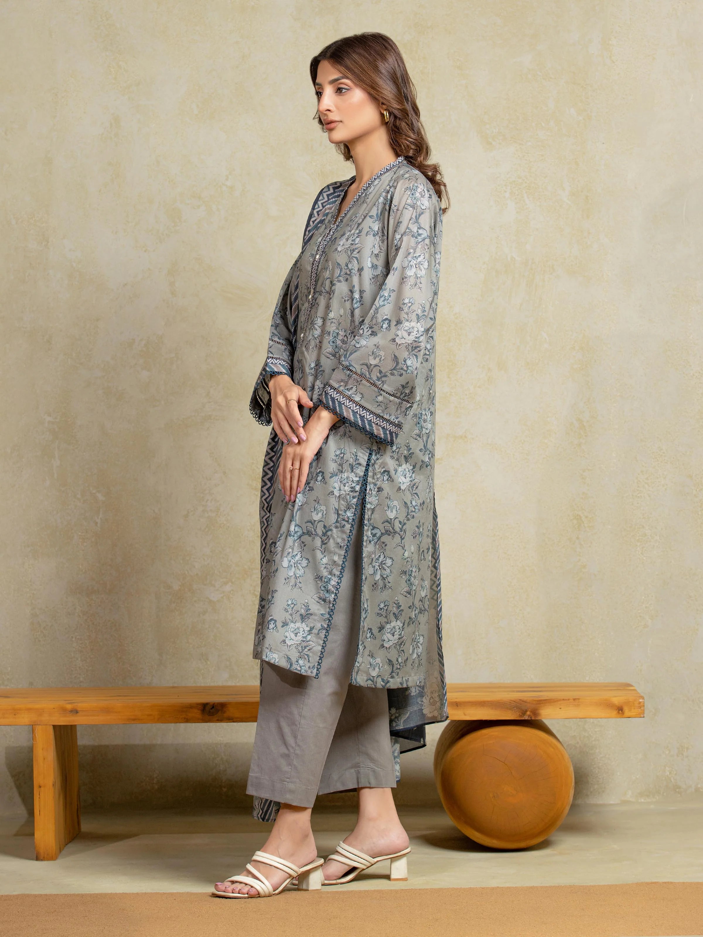 URB Unstitched Grey Printed Khaddar 3 Piece