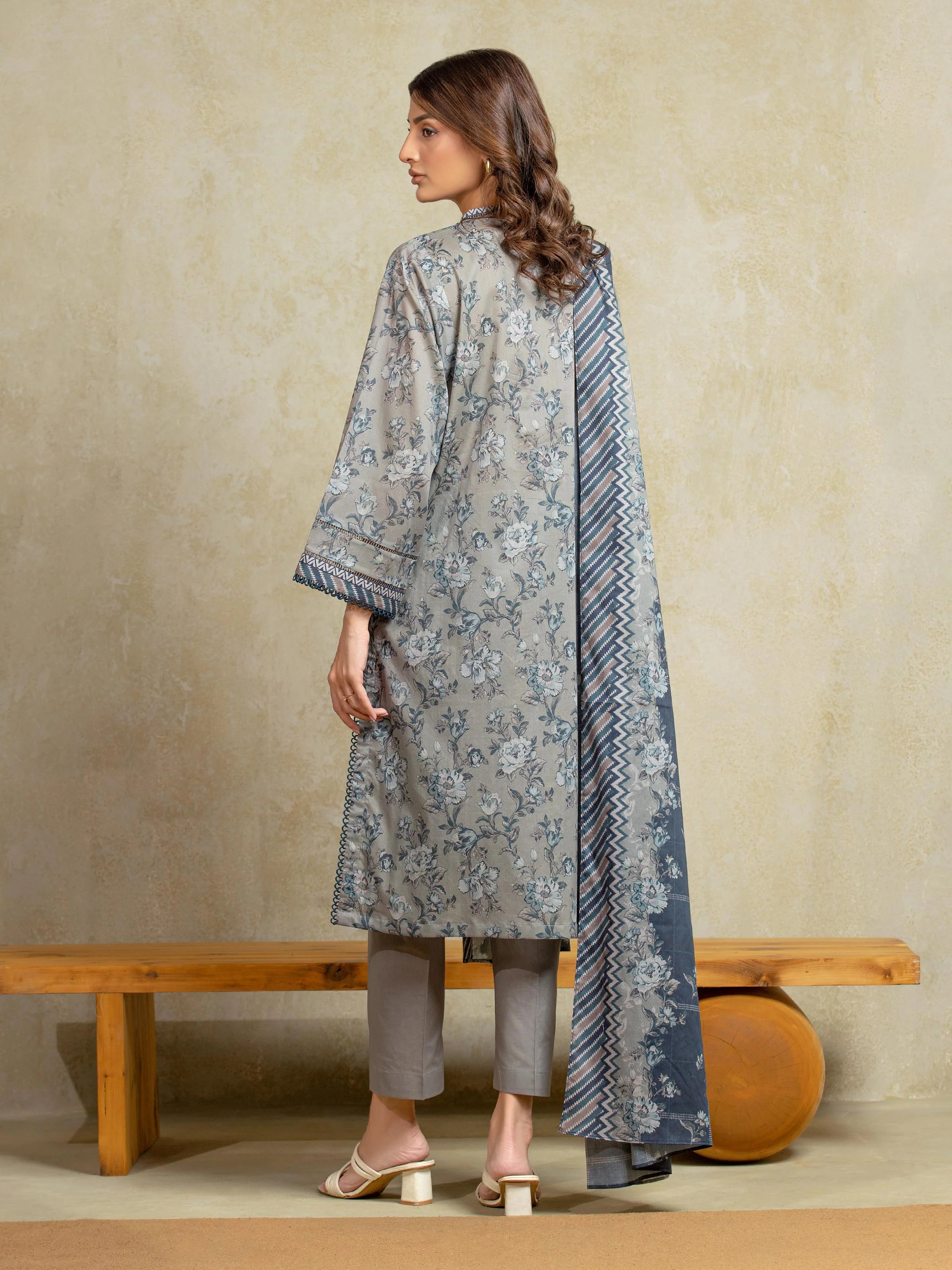 URB Unstitched Grey Printed Khaddar 3 Piece