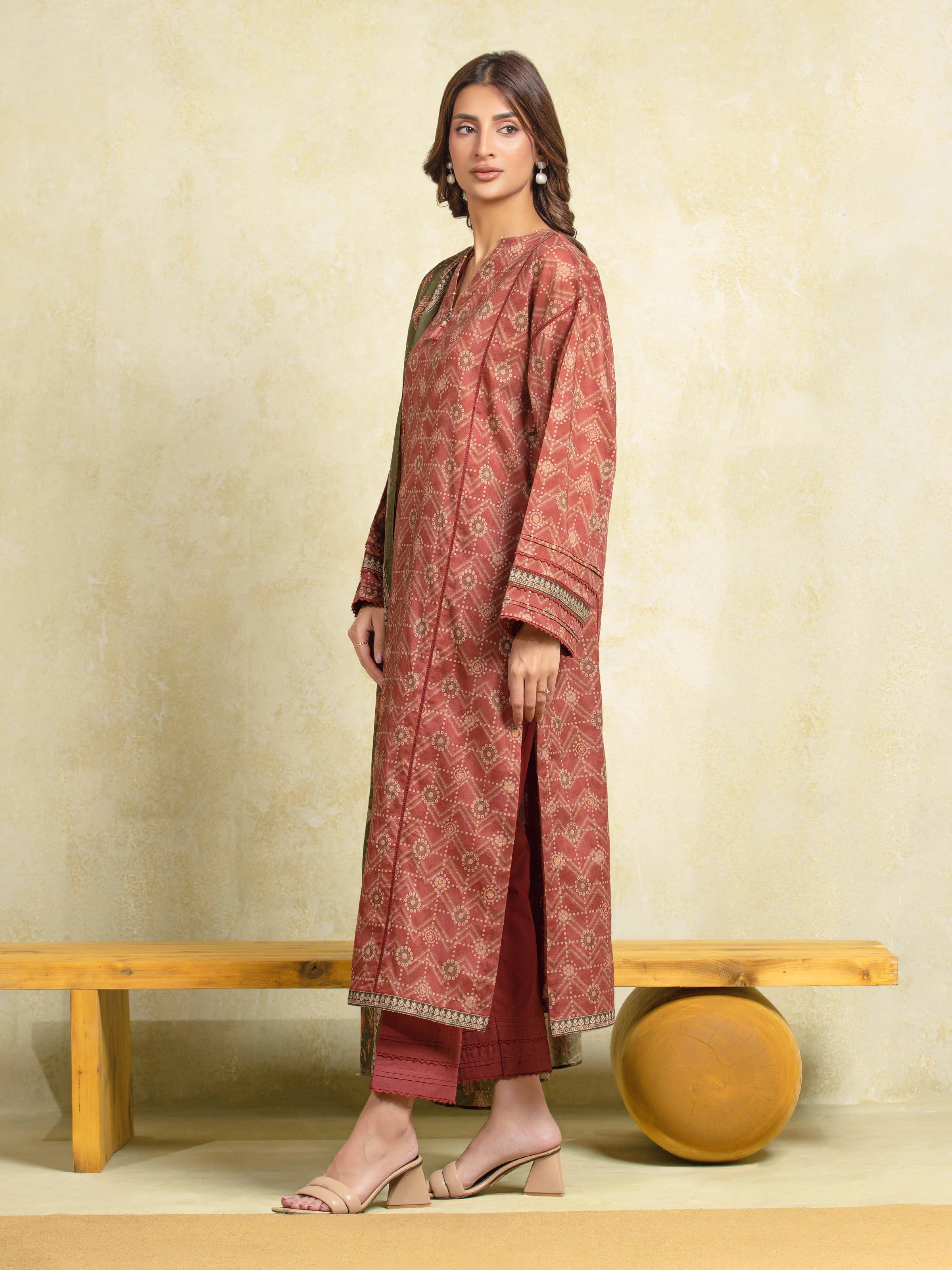 URB Unstitched Light Maroon Printed Khaddar 3 Piece