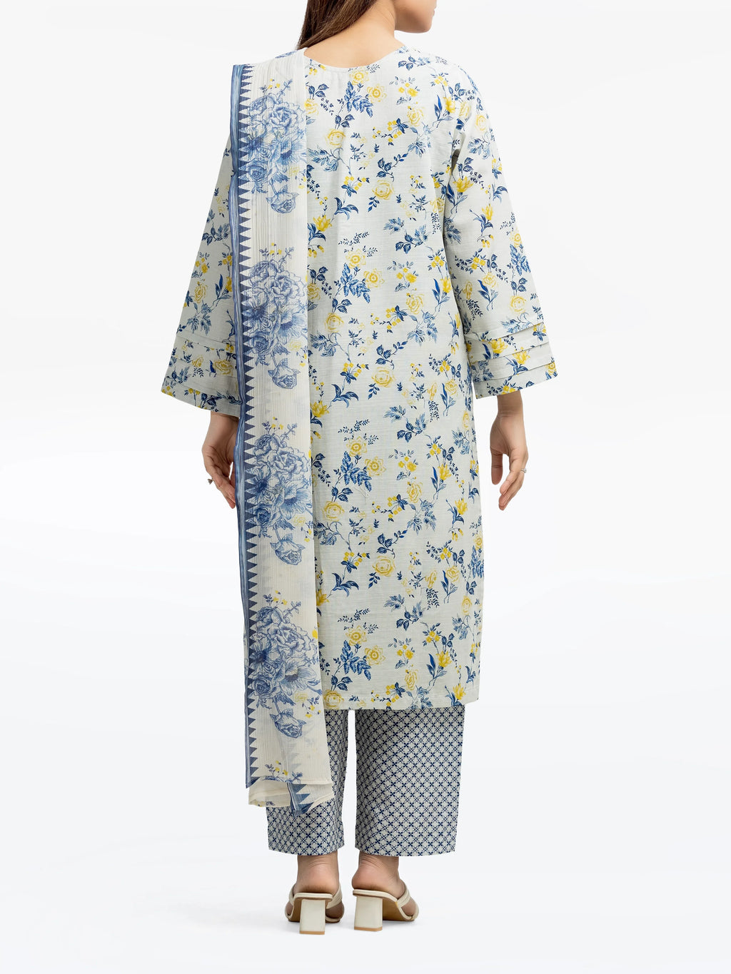 URB Pret 3Pc Printed Khaddar Suit