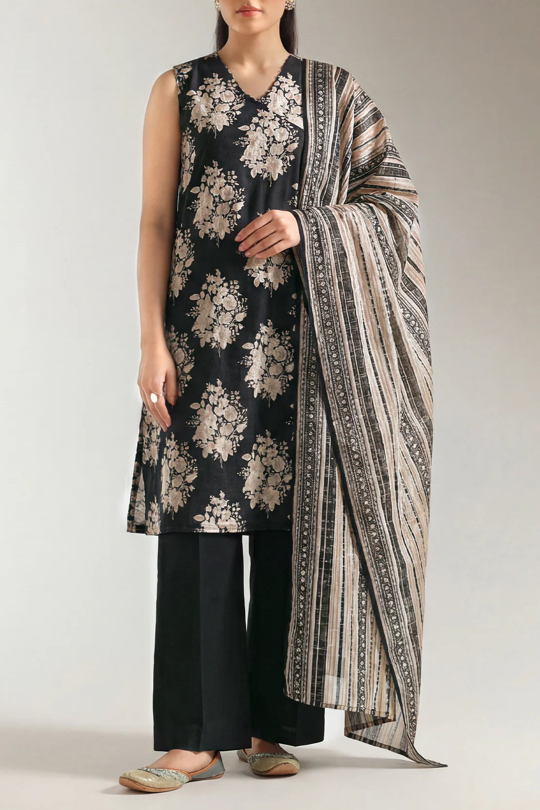 URB Unstitched Printed Lawn 3 Piece