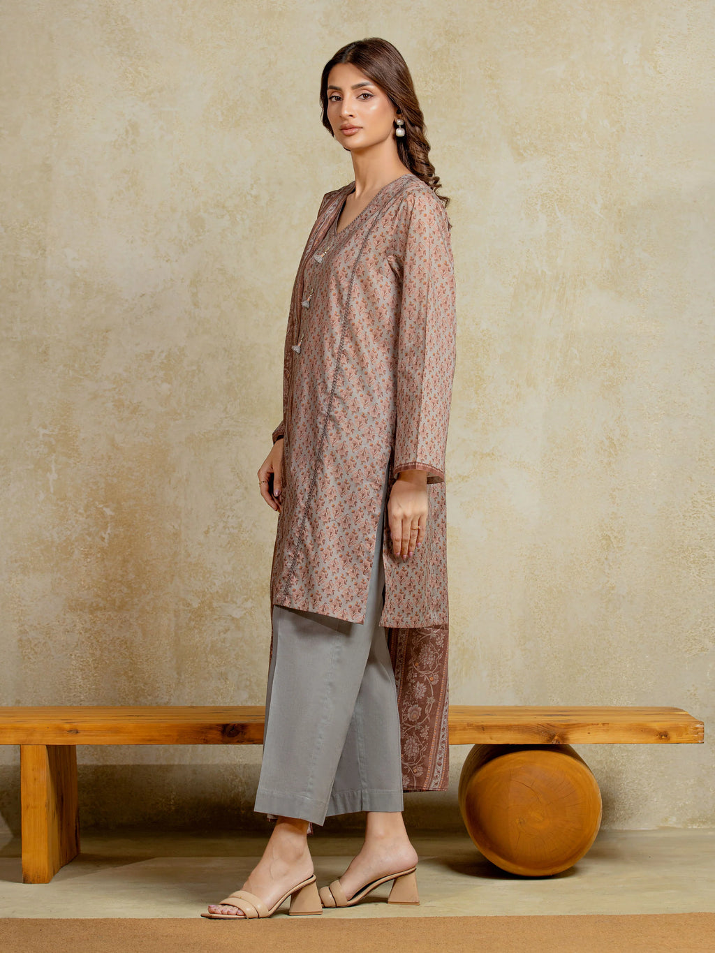URB Unstitched Grey Printed Khaddar 3 Piece