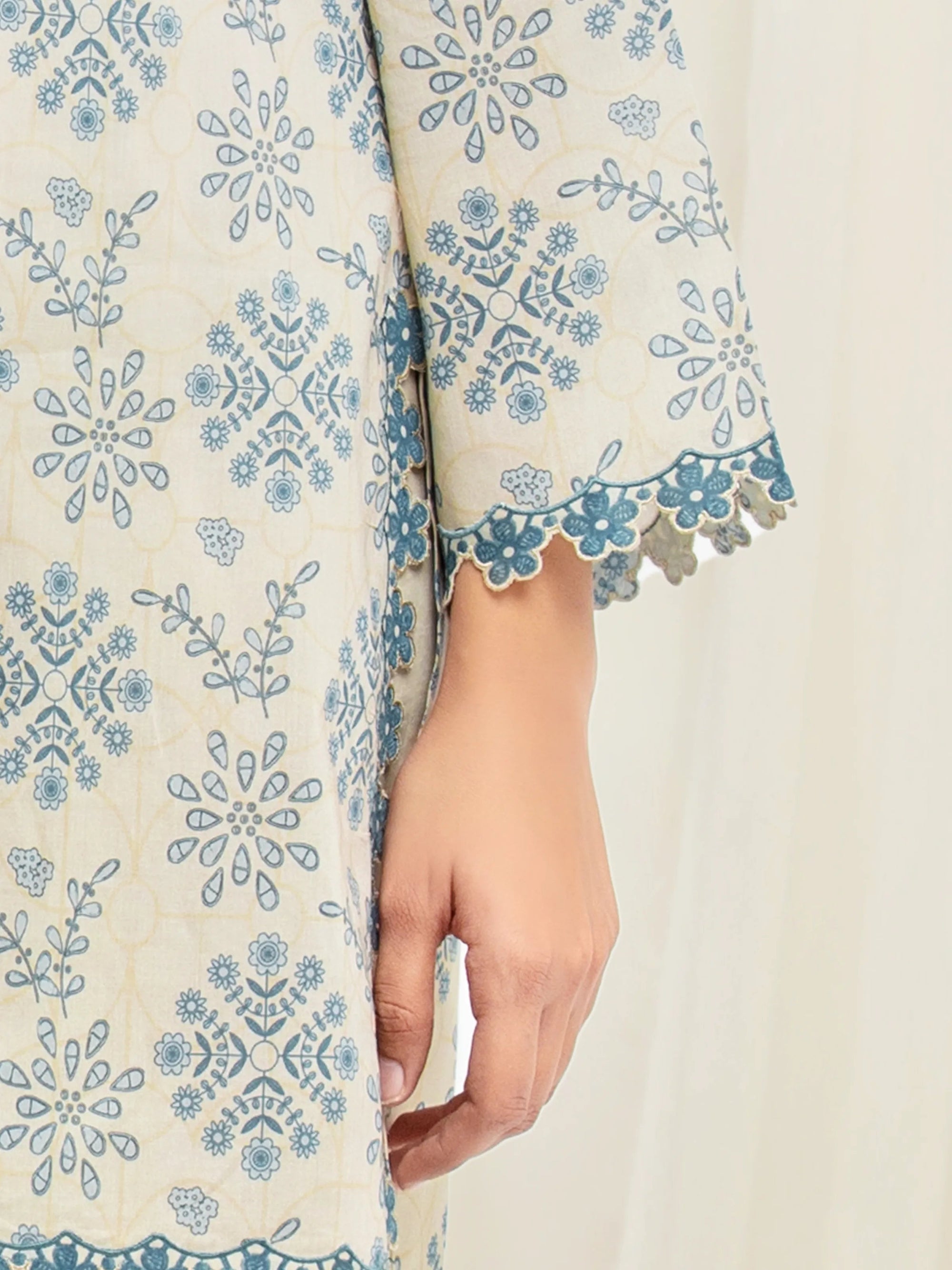 URB Unstitched Printed Lawn Suit