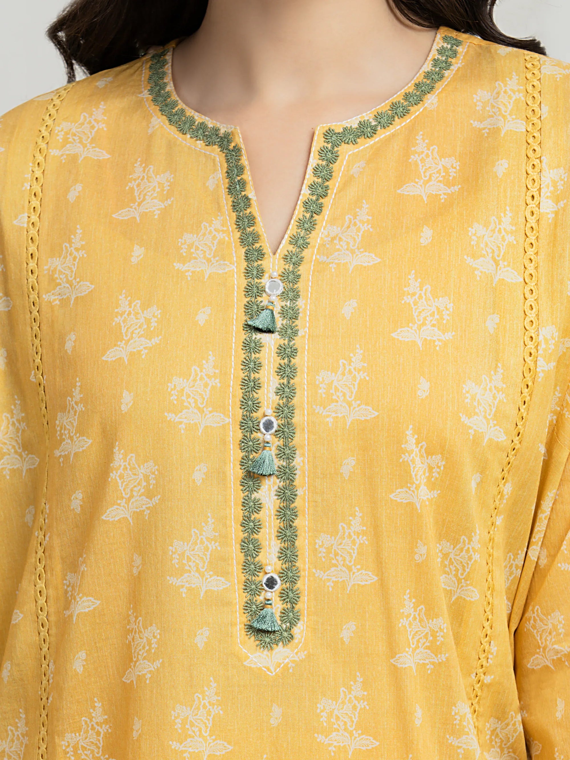 Exclusive Lawn 764213