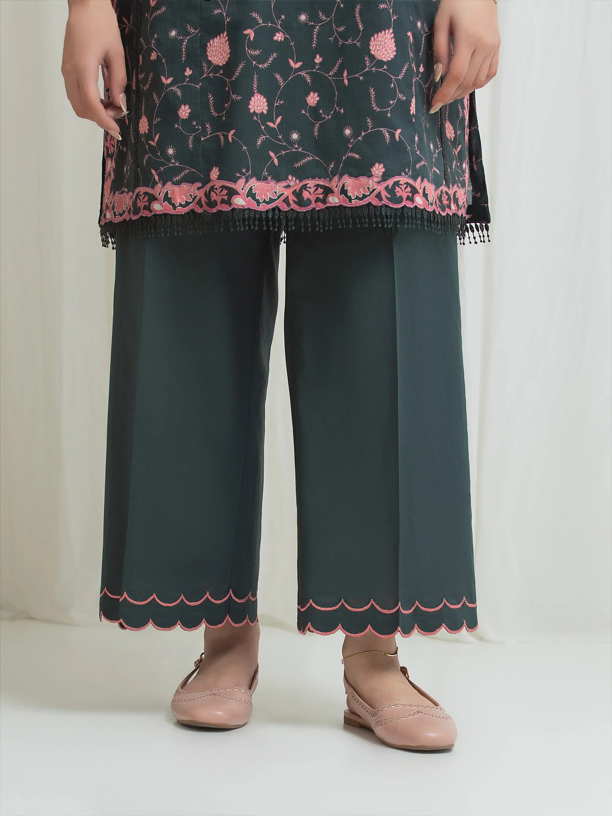 URB Lawn Suit 507261