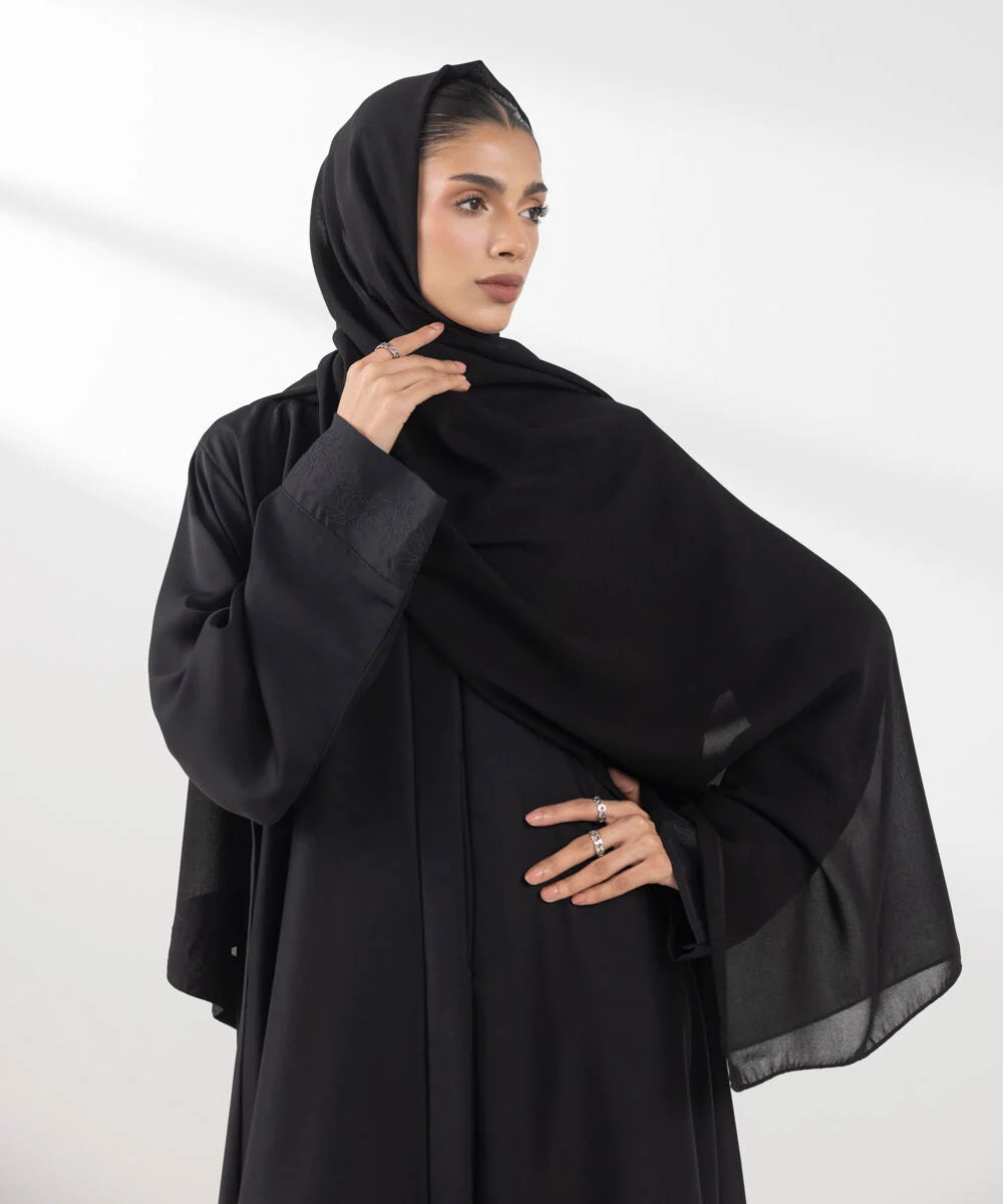 URB Embroidered Abaya Set