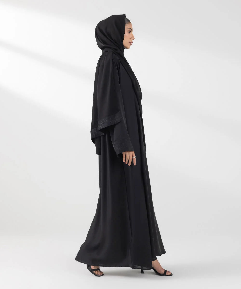 URB Embroidered Abaya Set