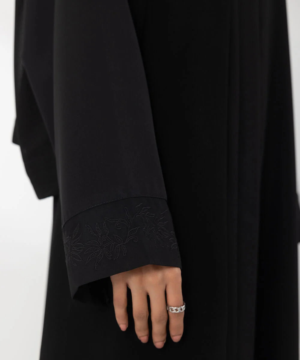 URB Embroidered Abaya Set