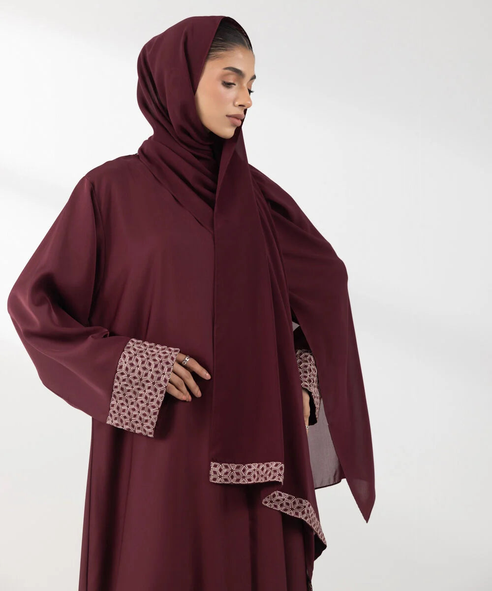 URB Embroidered Abaya Set