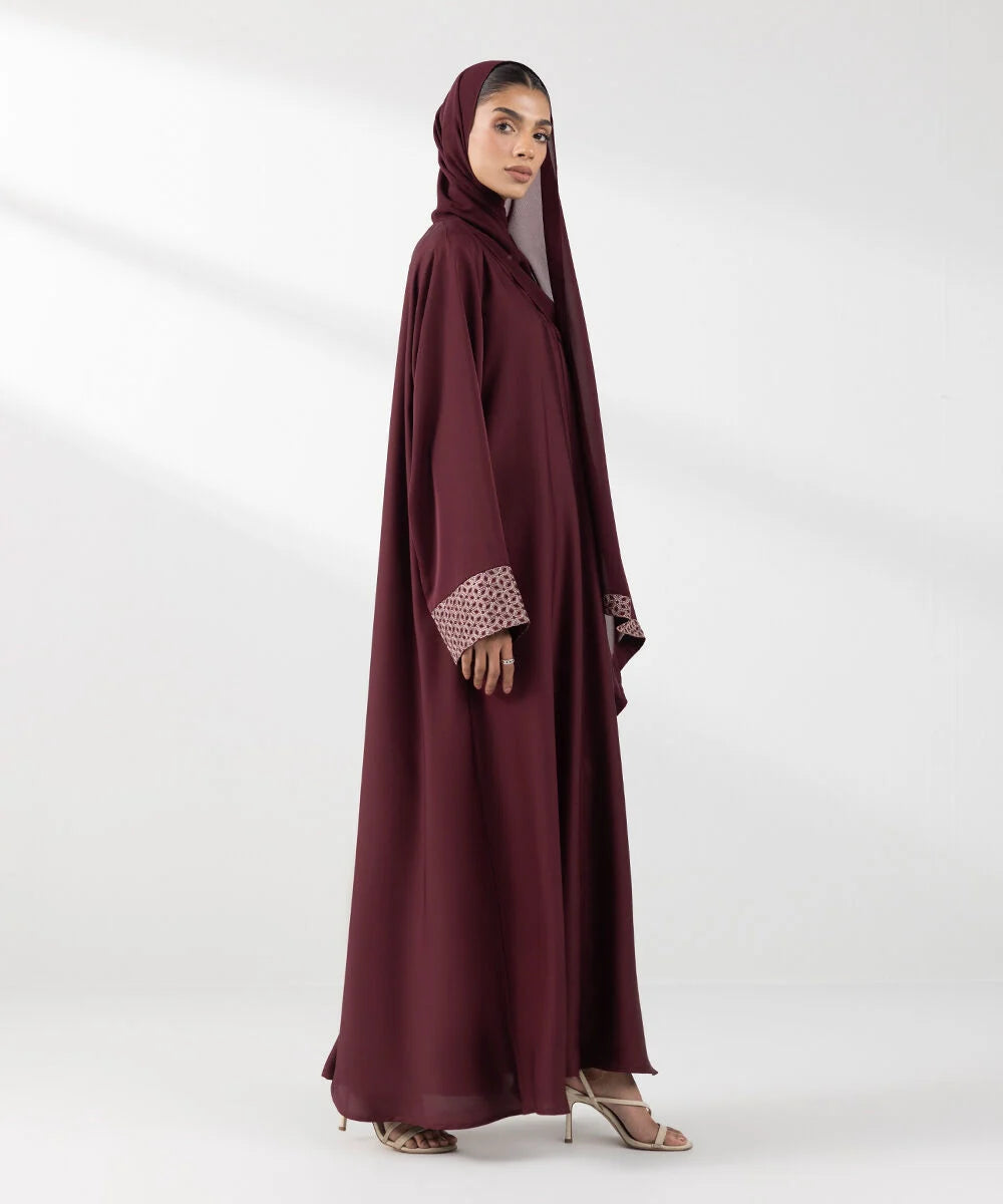 URB Embroidered Abaya Set