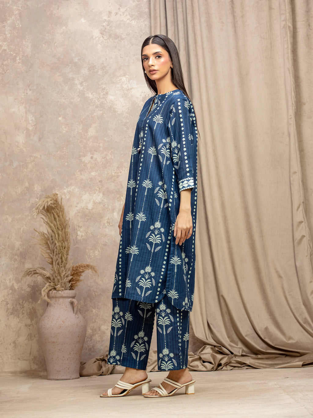 URB Pret 2Pc Printed Khaddar Shirt Trouser
