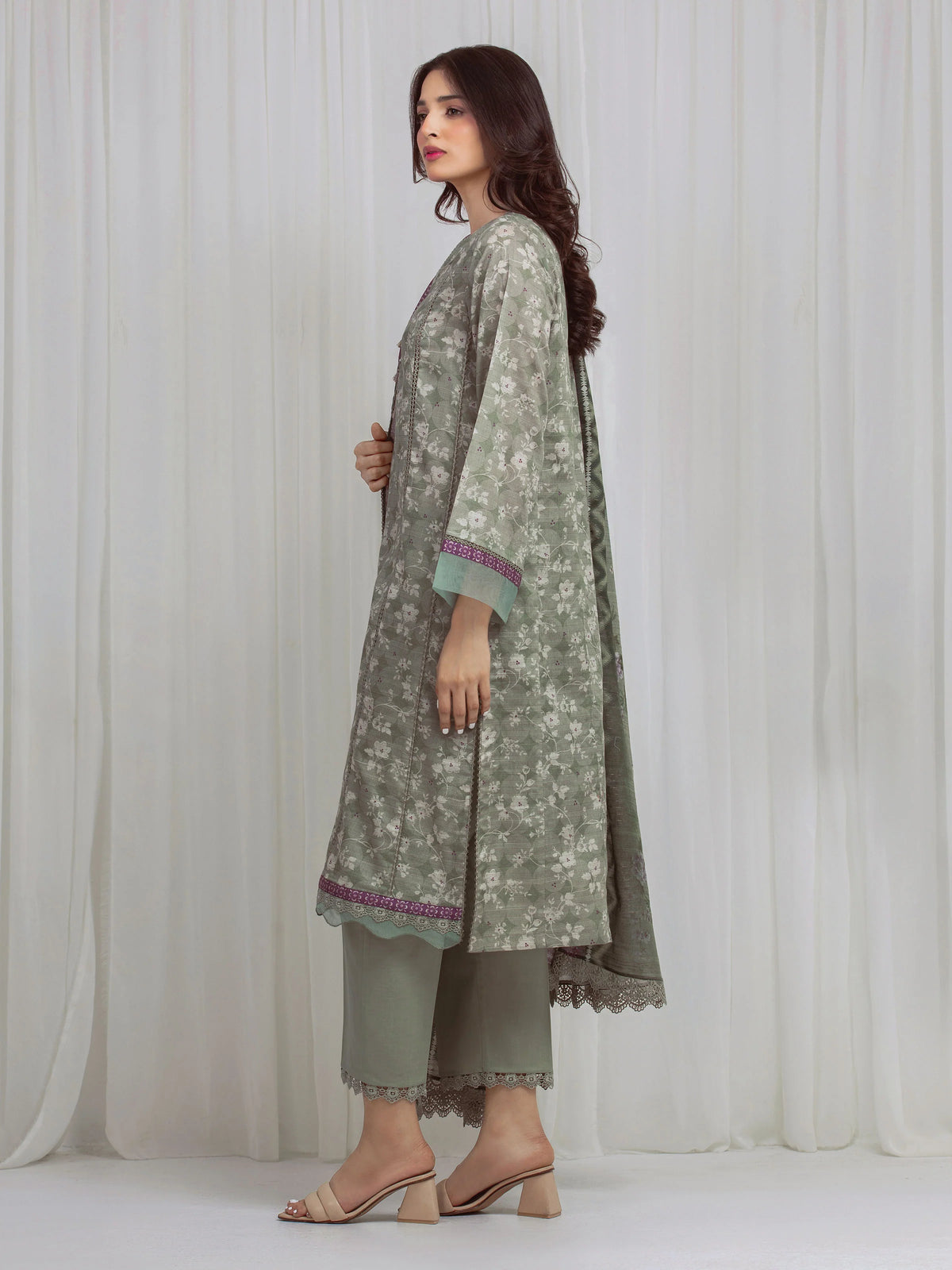 URB Zari Lawn 031758