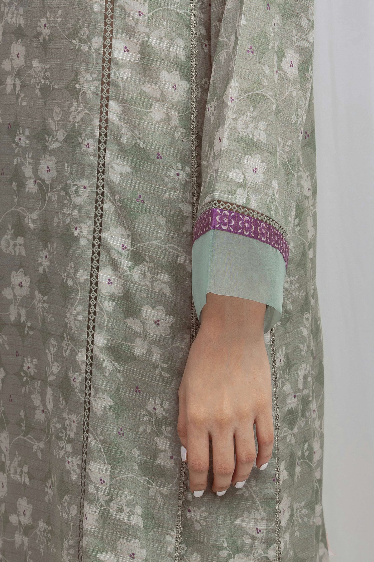 URB Zari Lawn 031758