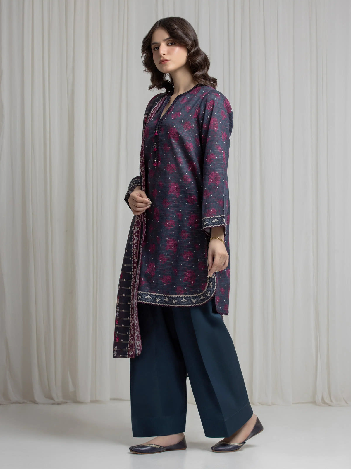URB Zari Lawn 104693