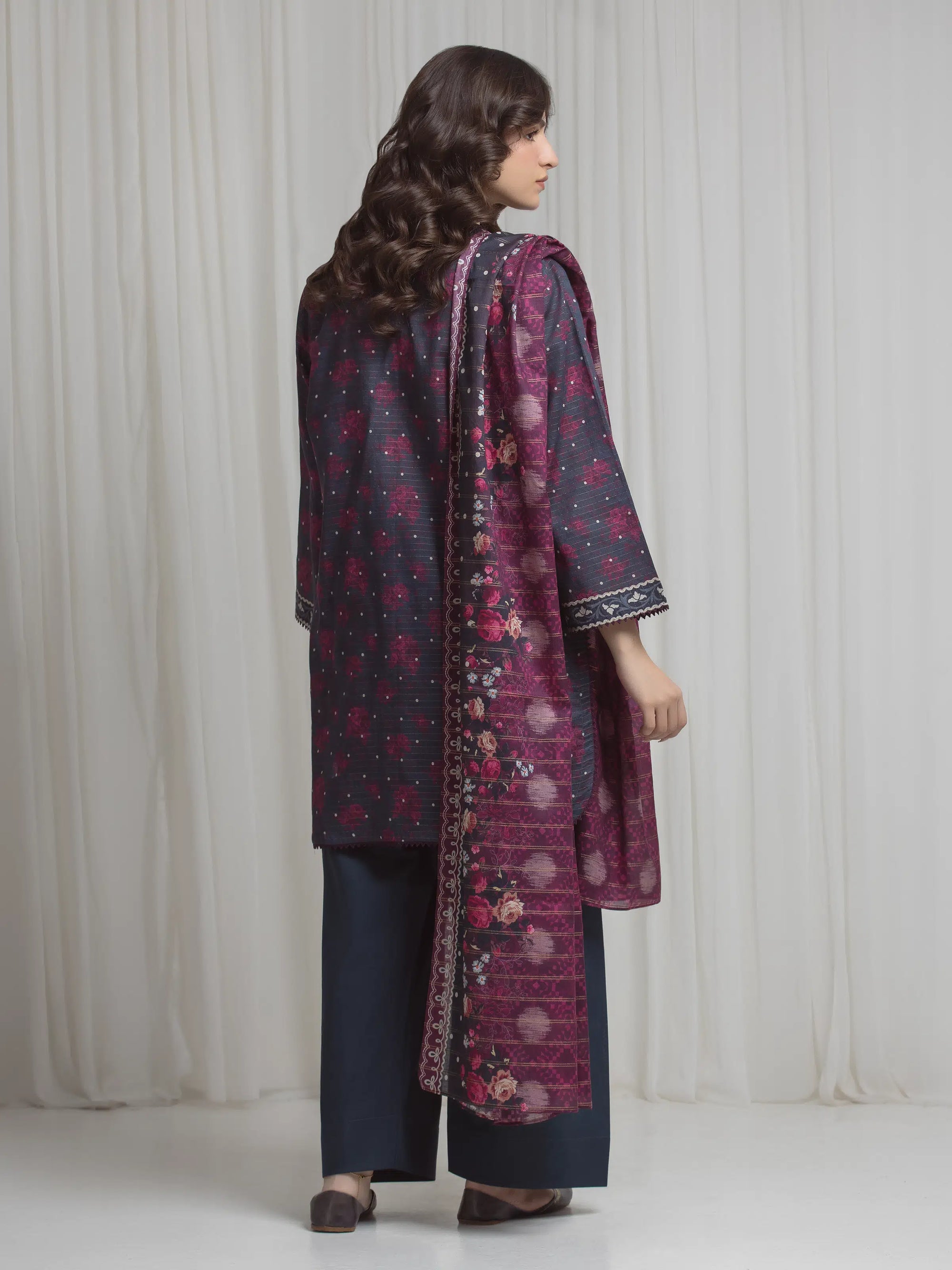 URB Zari Lawn 104693