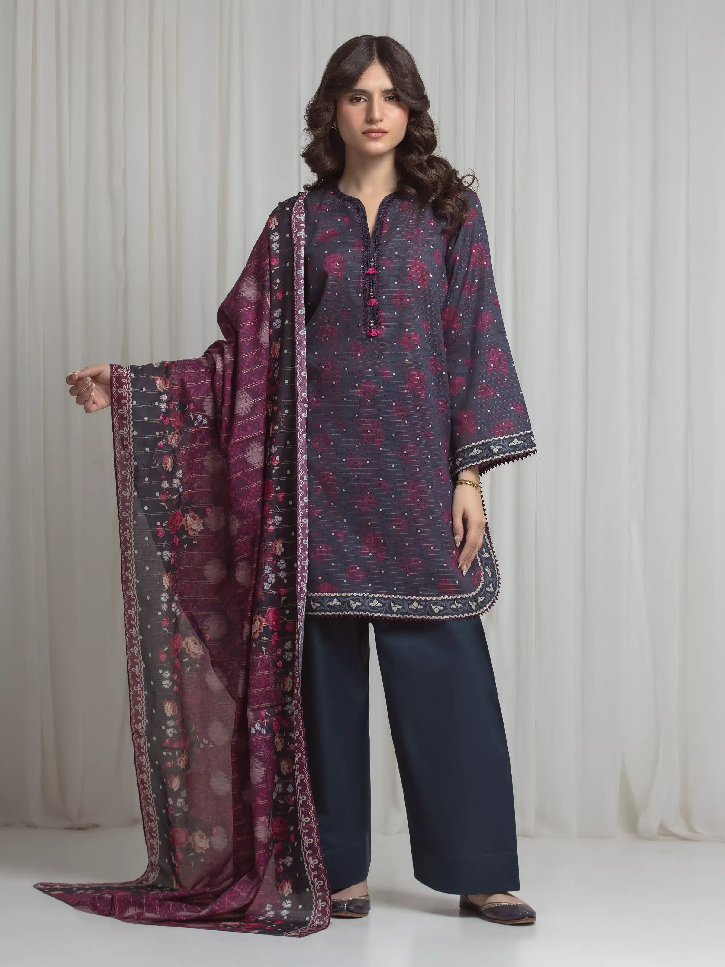 URB Zari Lawn 104693