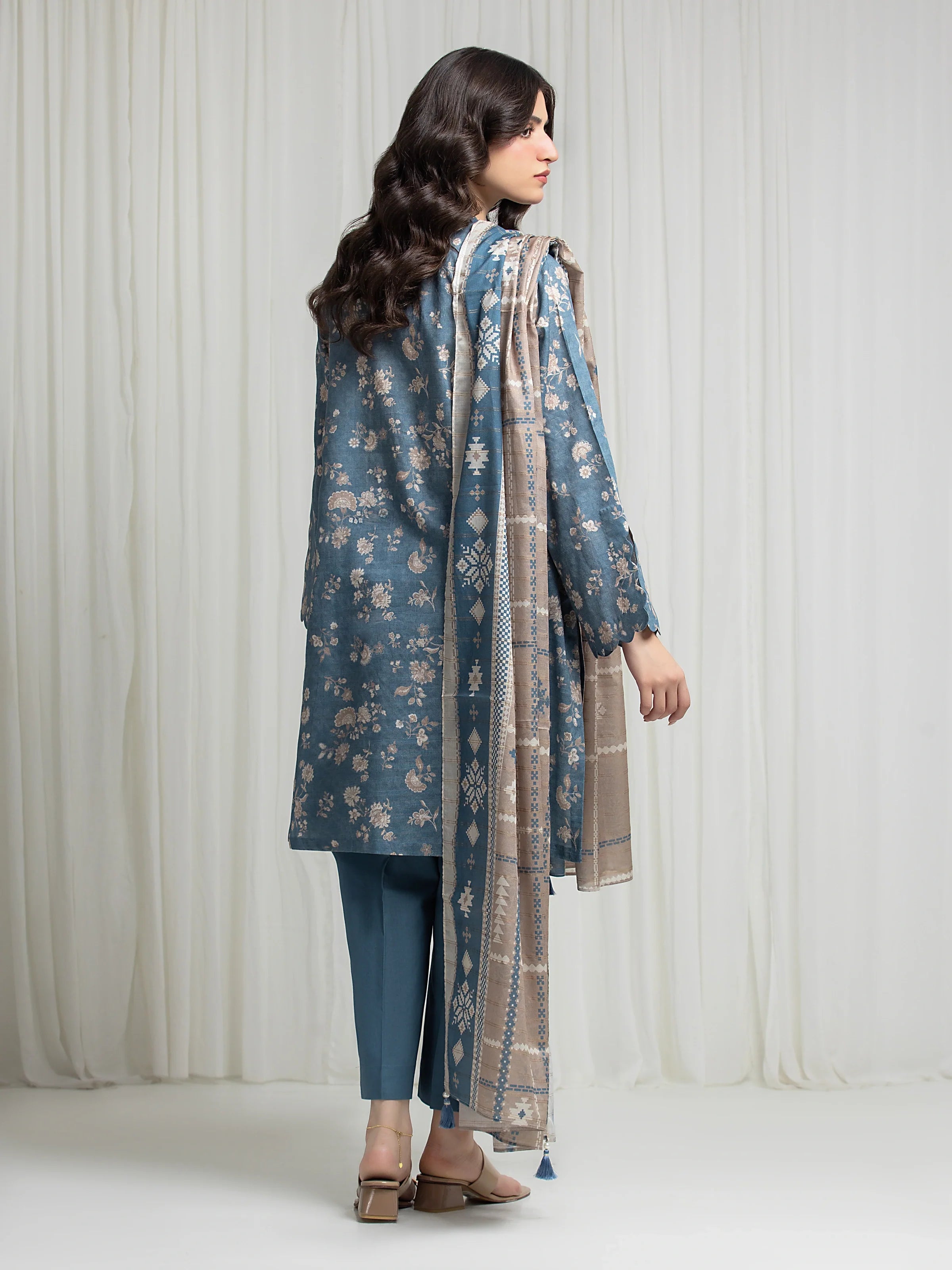 URB Zari Lawn 815307