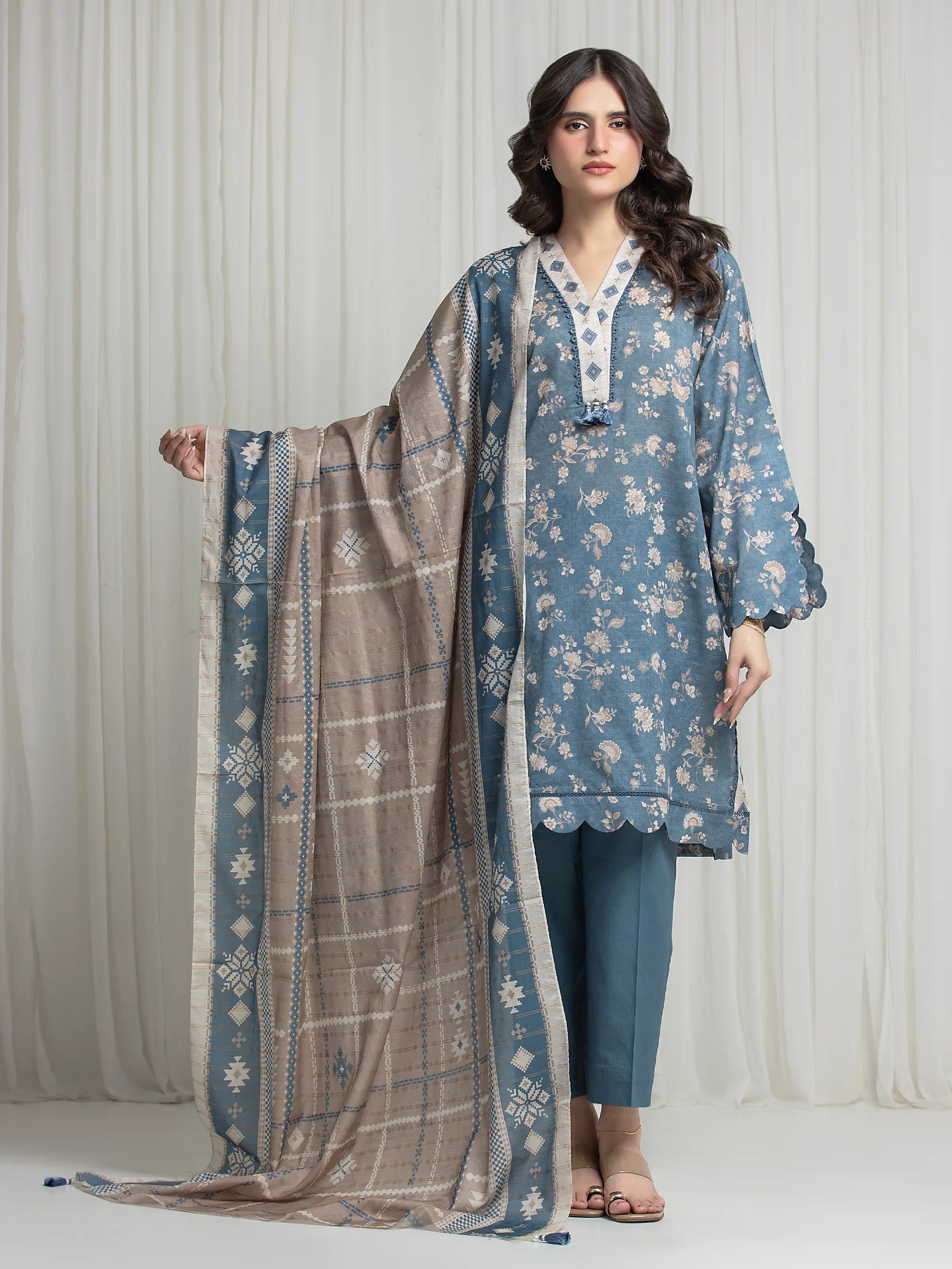 URB Zari Lawn 815307