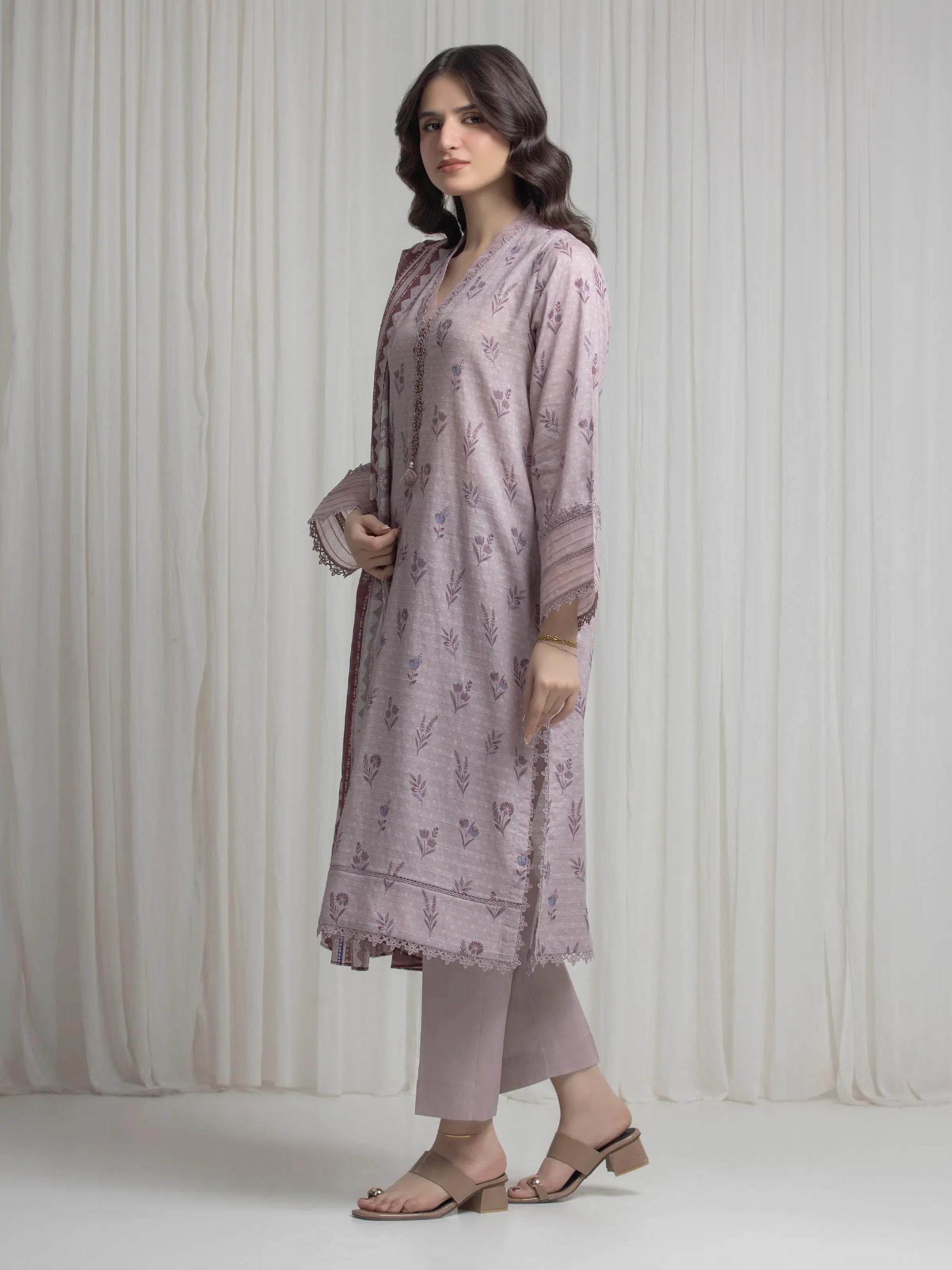 URB Zari Lawn 528169