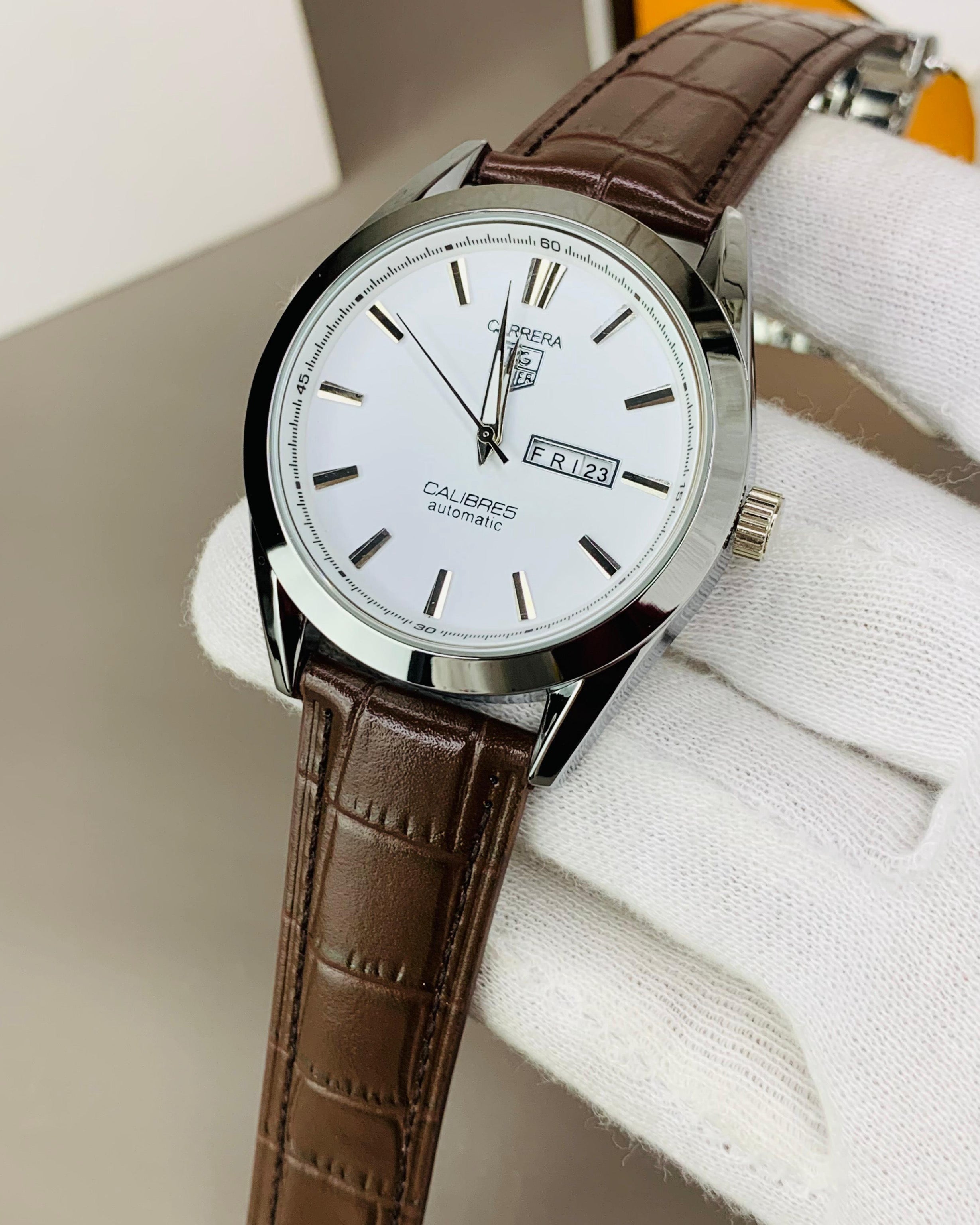 MK - Chase time, Own the moment. Carrera