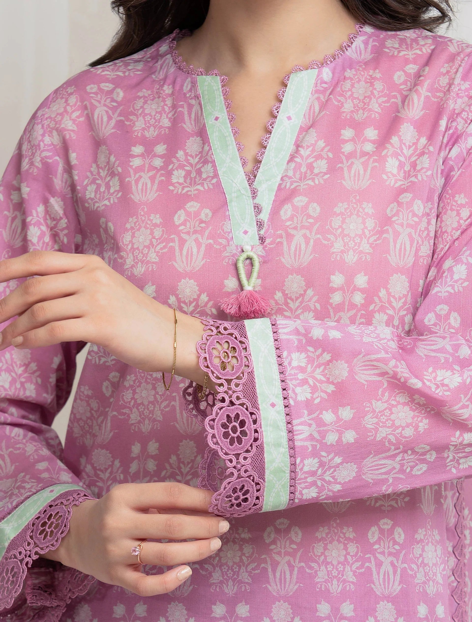 URB Lawn Suit 584207