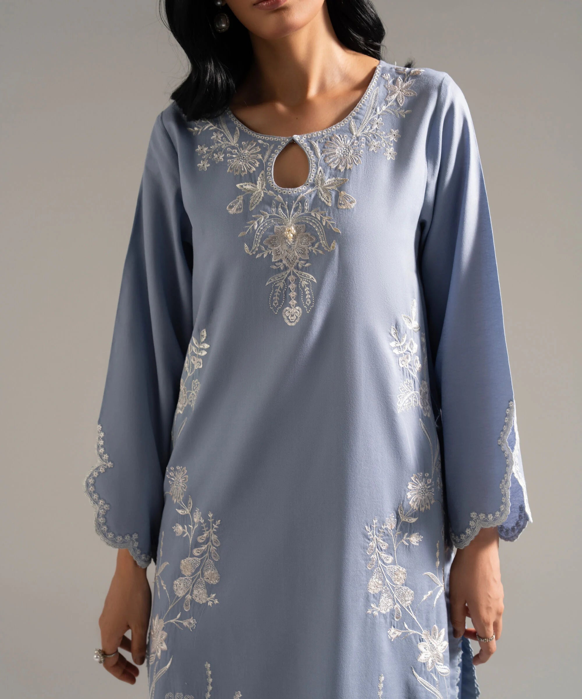 URB Embroidered 206975