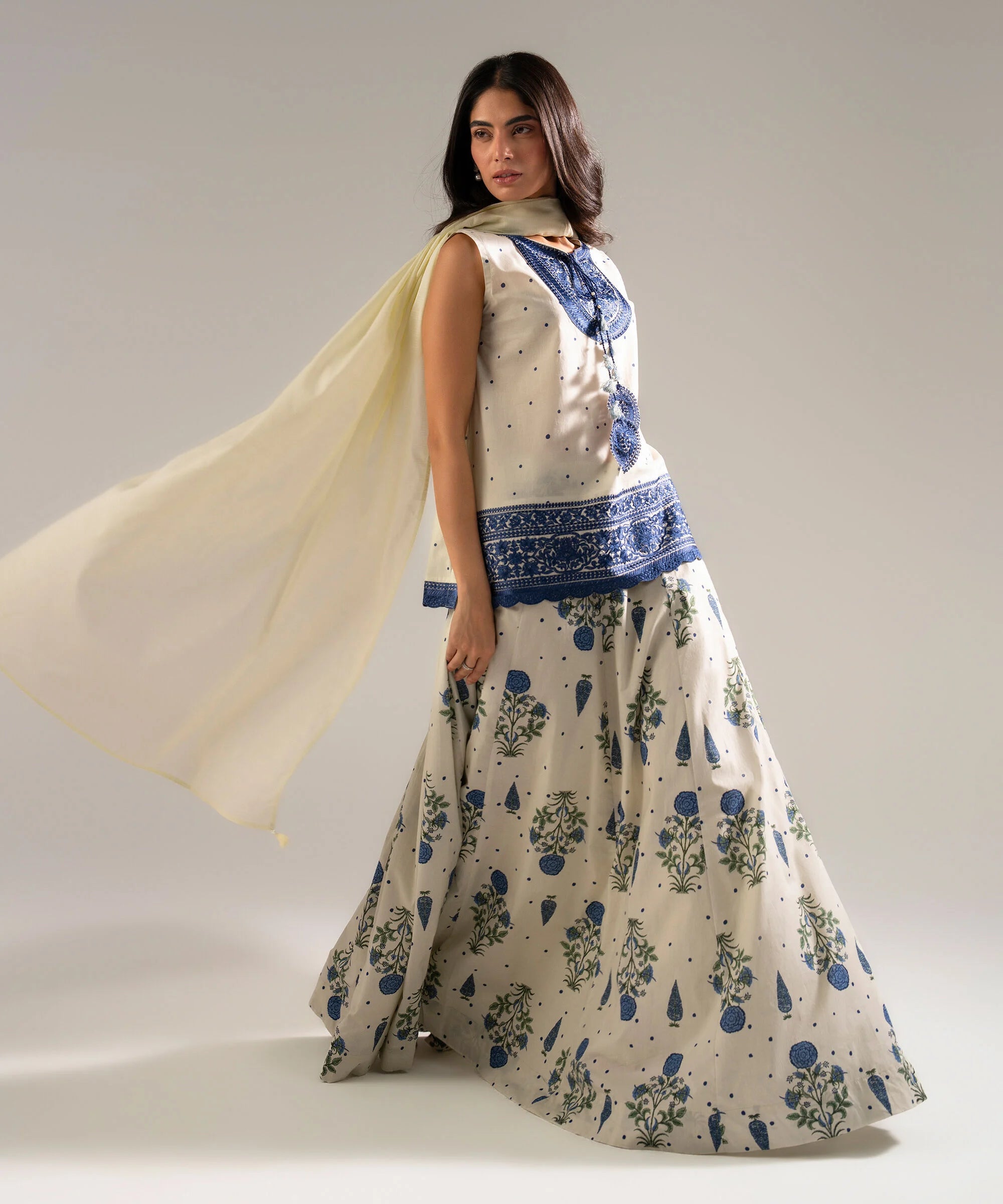 URB Embroidered 953160