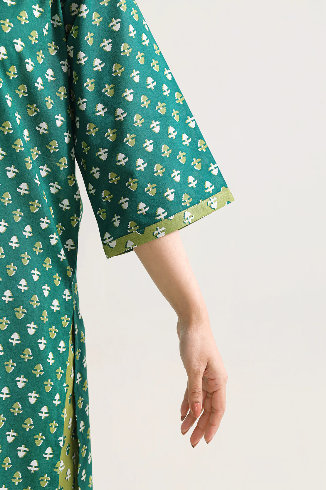 URB Printed Lawn Stitched 2 Piece