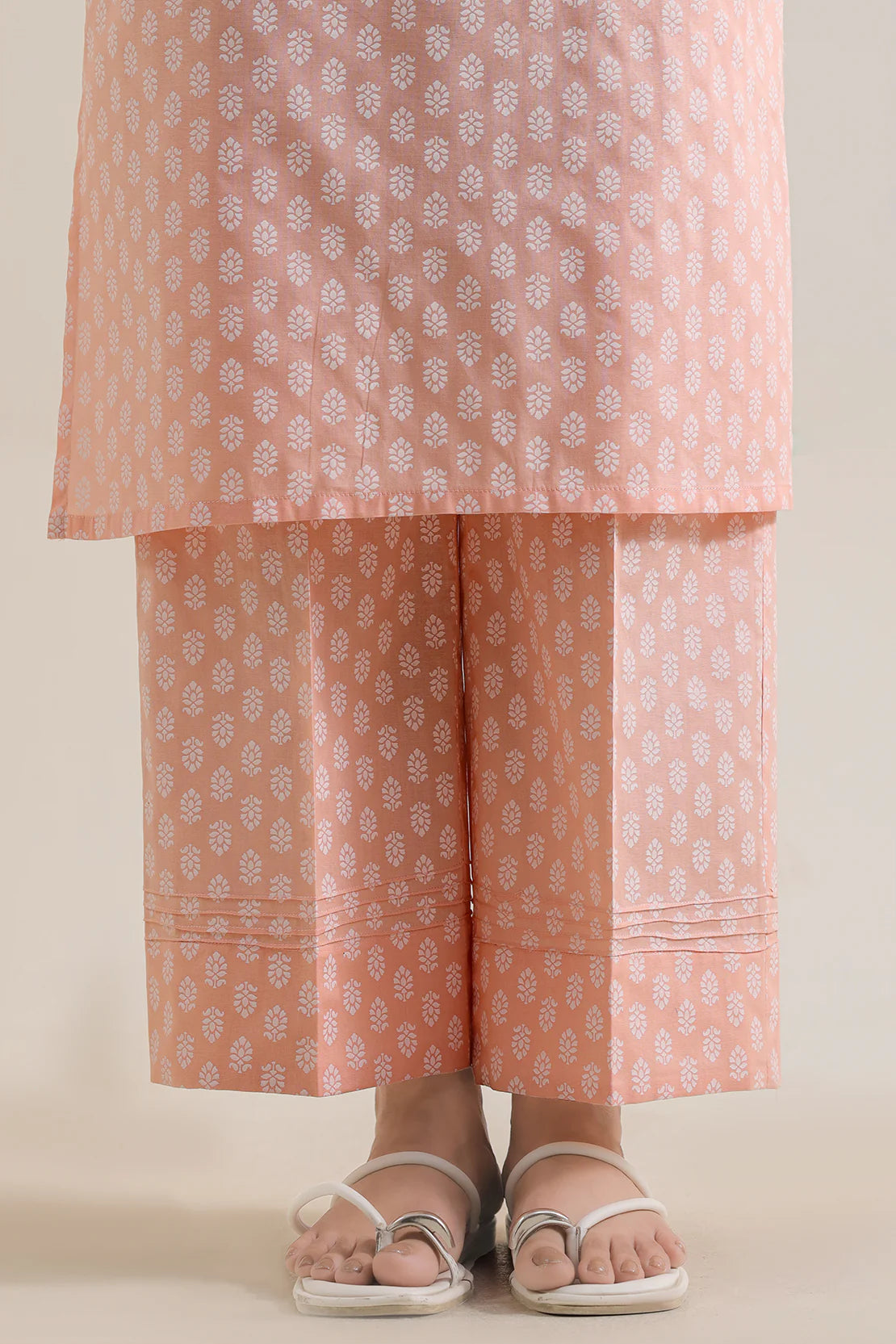 URB Printed Lawn Stitched 2 Piece