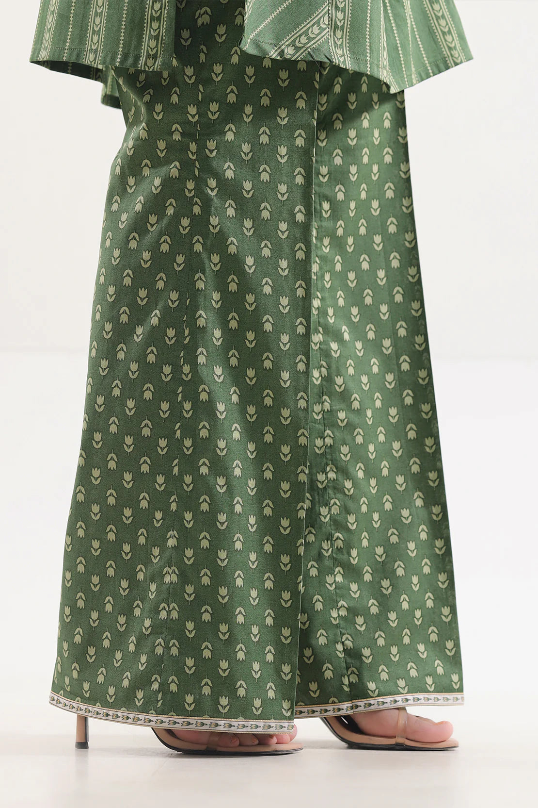 URB Unstitched Printed Lawn 3 Piece