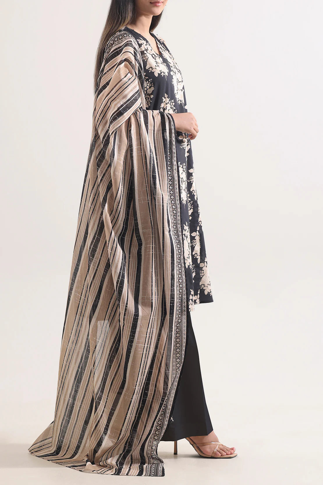 URB Unstitched Printed Lawn 3 Piece