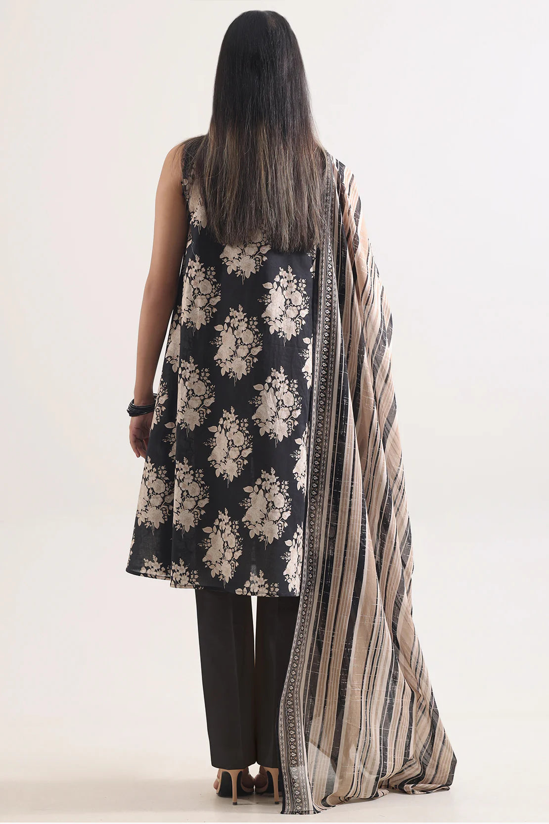 URB Unstitched Printed Lawn 3 Piece