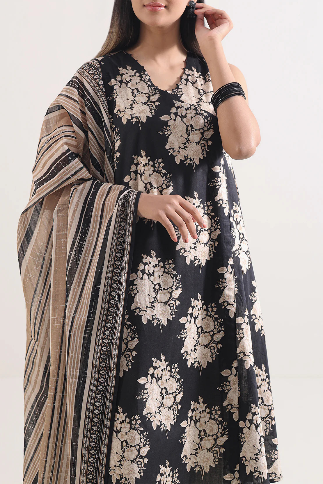 URB Unstitched Printed Lawn 3 Piece