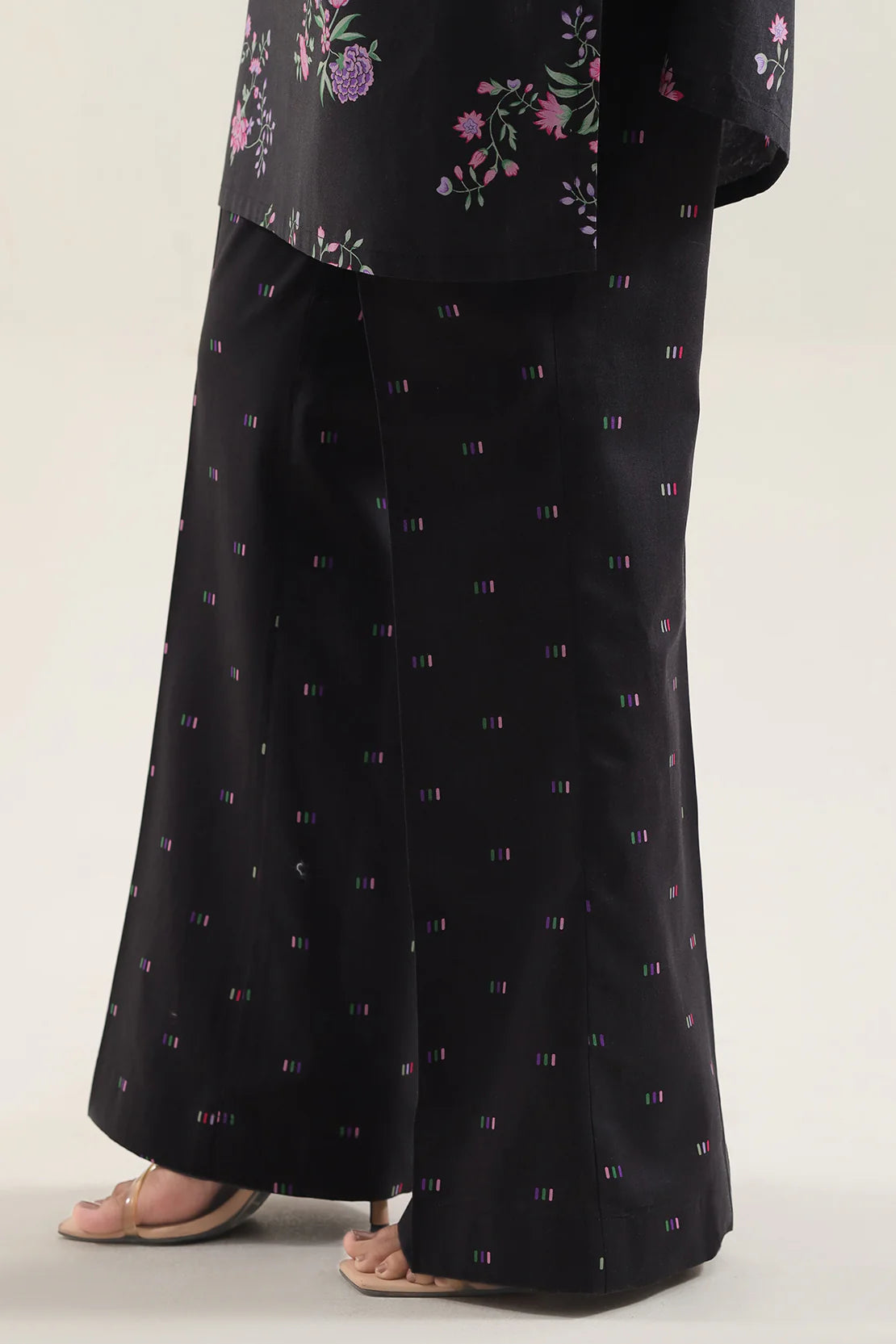 URB Unstitched Printed Lawn 3 Piece