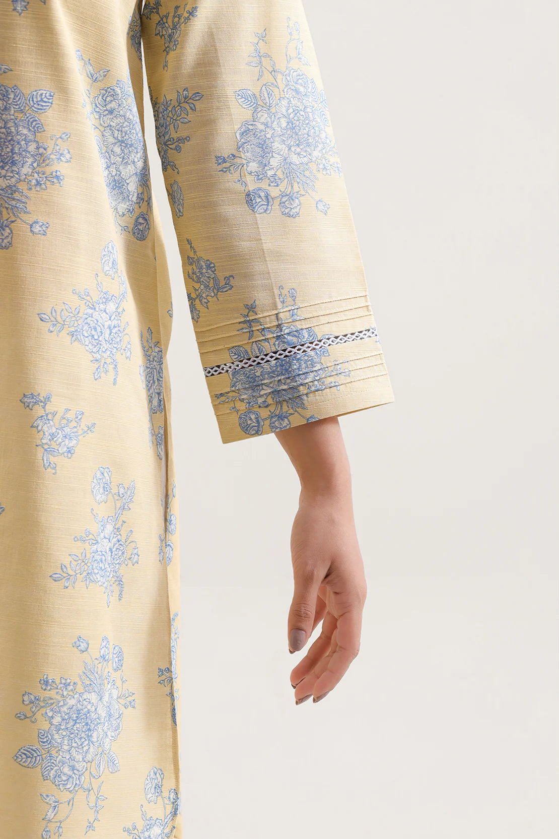 URB Unstitched Printed Lawn 3 Piece